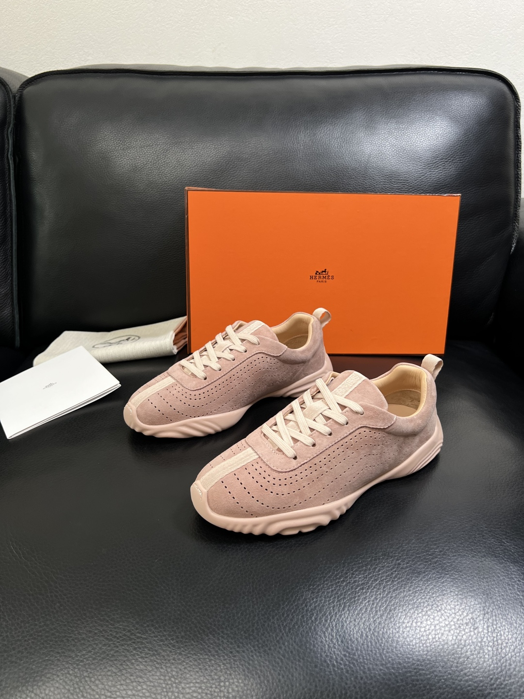 Hermes  高品质  顶级工艺品  爱马仕 专柜同步发售原厂配置，意大利进口原版牛皮面料，高品质拼接