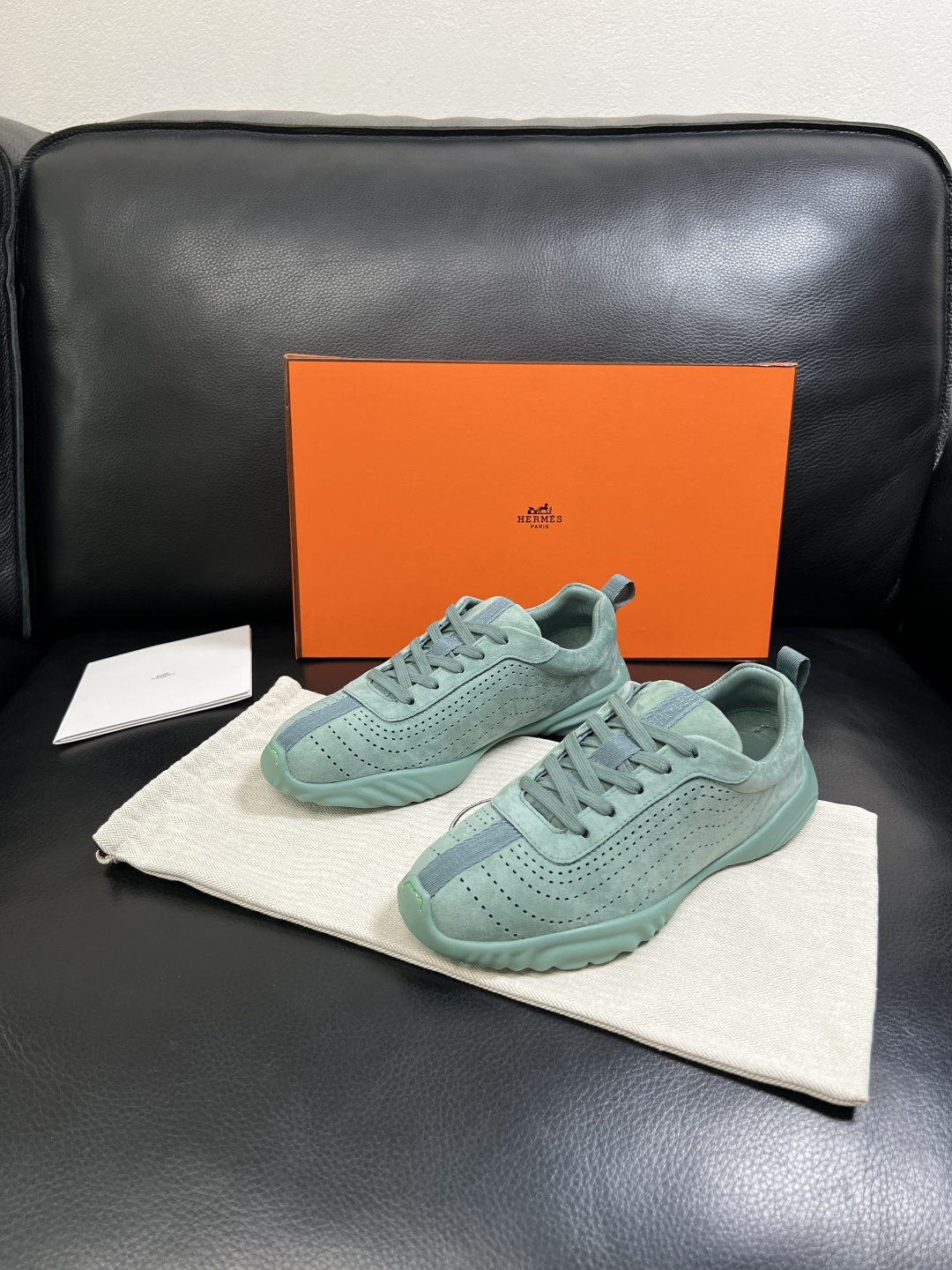 Hermes  高品质  顶级工艺品  爱马仕 专柜同步发售原厂配置，意大利进口原版牛皮面料，高品质拼接