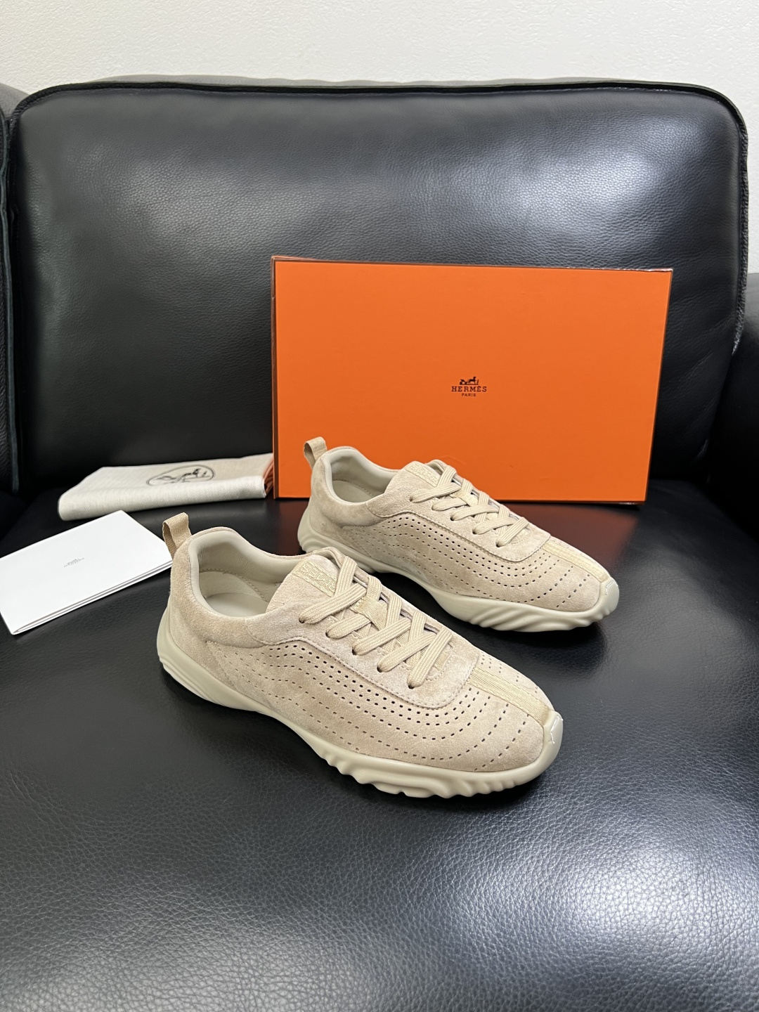 Hermes  高品质  顶级工艺品  爱马仕 专柜同步发售原厂配置，意大利进口原版牛皮面料，高品质拼接