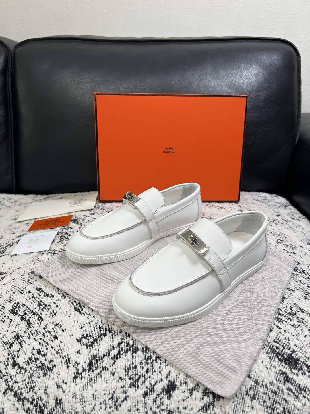 Hermes  高品质  顶级工艺品  爱马仕 专柜同步发售原厂配置，意大利进口原版牛皮面料，高品质拼接