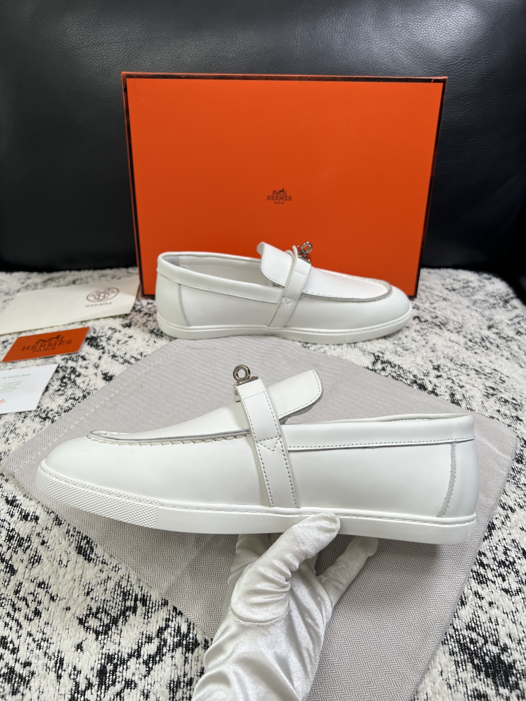 Hermes  高品质  顶级工艺品  爱马仕 专柜同步发售原厂配置，意大利进口原版牛皮面料，高品质拼接
