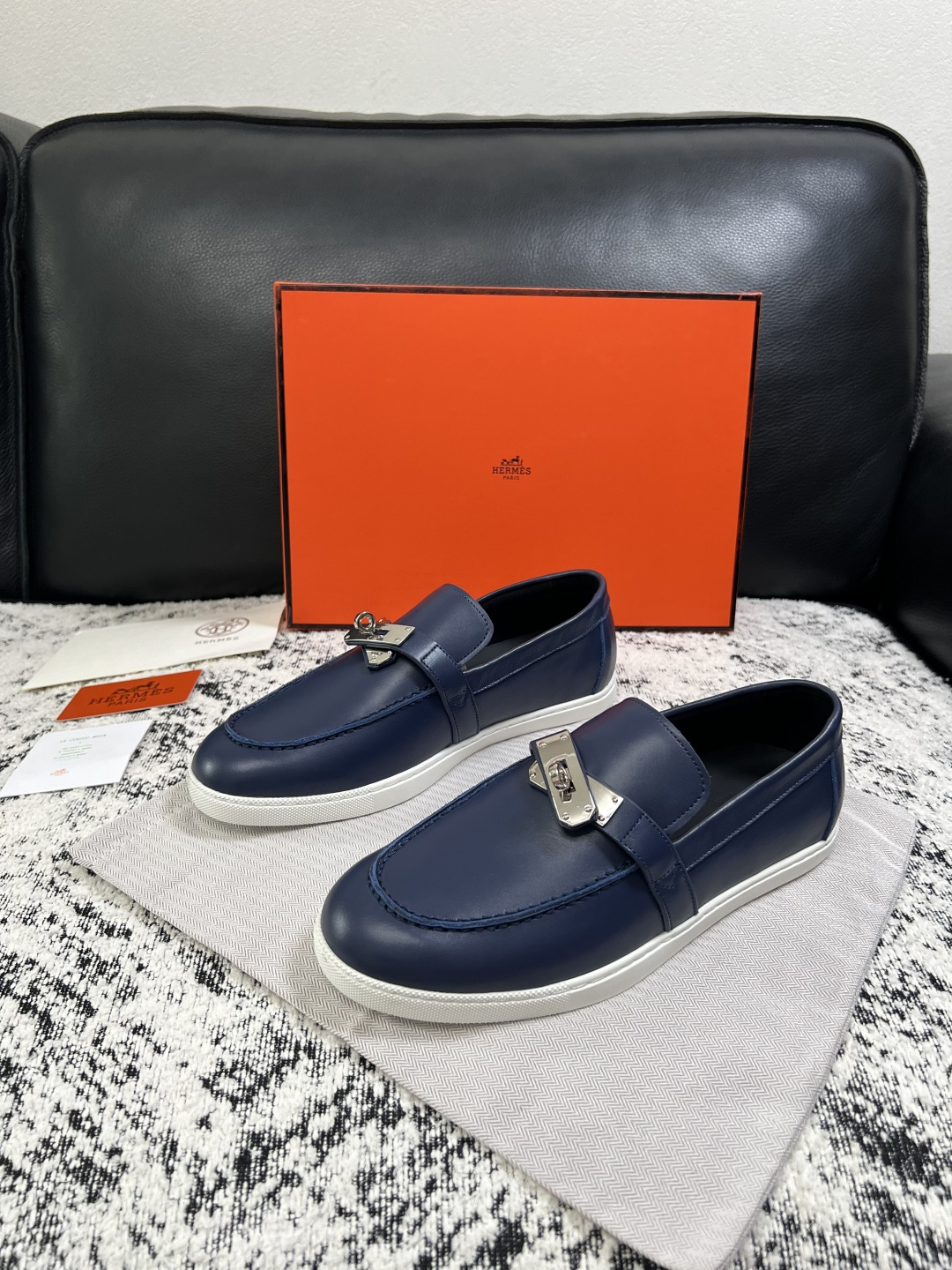 Hermes  高品质  顶级工艺品  爱马仕 专柜同步发售原厂配置，意大利进口原版牛皮面料，高品质拼接