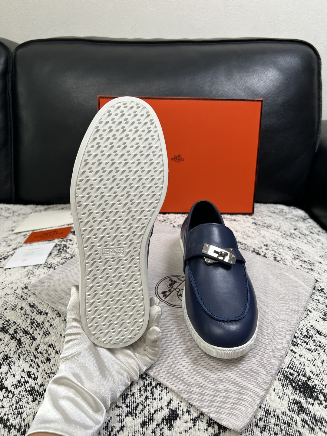 Hermes  高品质  顶级工艺品  爱马仕 专柜同步发售原厂配置，意大利进口原版牛皮面料，高品质拼接
