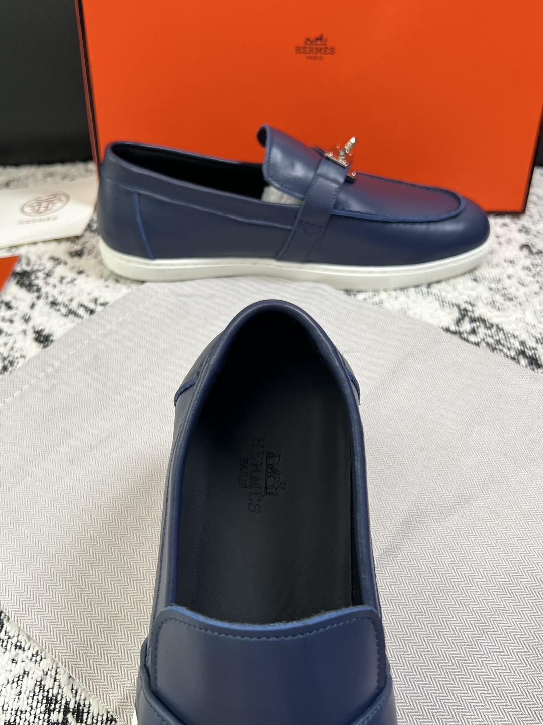Hermes  高品质  顶级工艺品  爱马仕 专柜同步发售原厂配置，意大利进口原版牛皮面料，高品质拼接