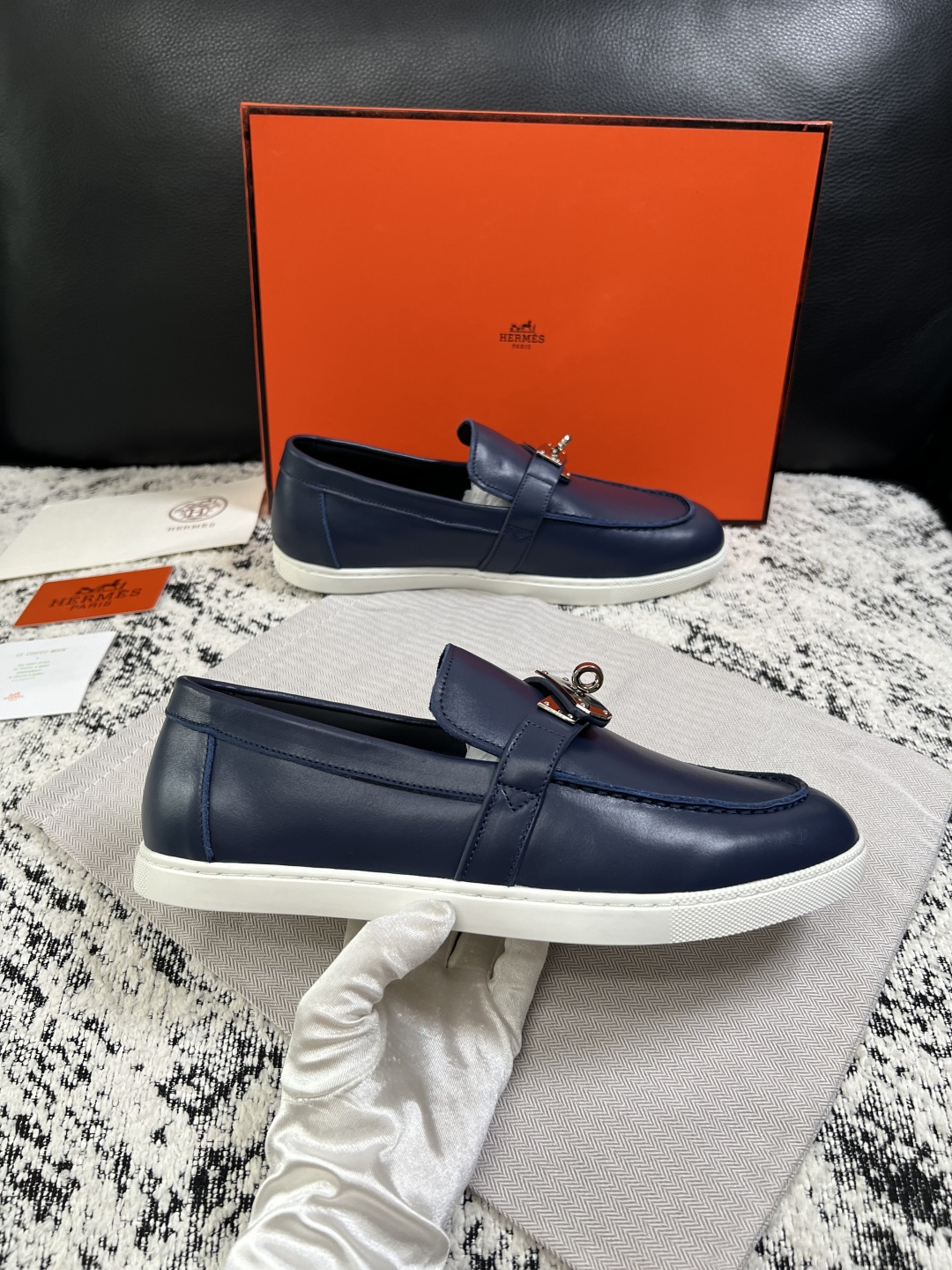 Hermes  高品质  顶级工艺品  爱马仕 专柜同步发售原厂配置，意大利进口原版牛皮面料，高品质拼接
