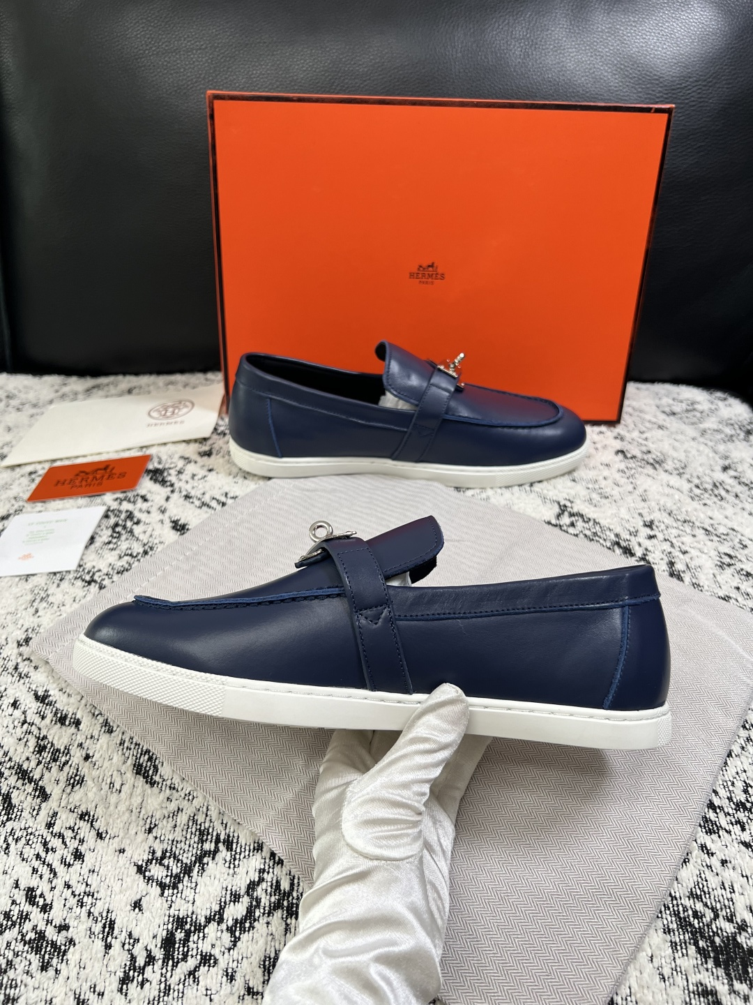 Hermes  高品质  顶级工艺品  爱马仕 专柜同步发售原厂配置，意大利进口原版牛皮面料，高品质拼接