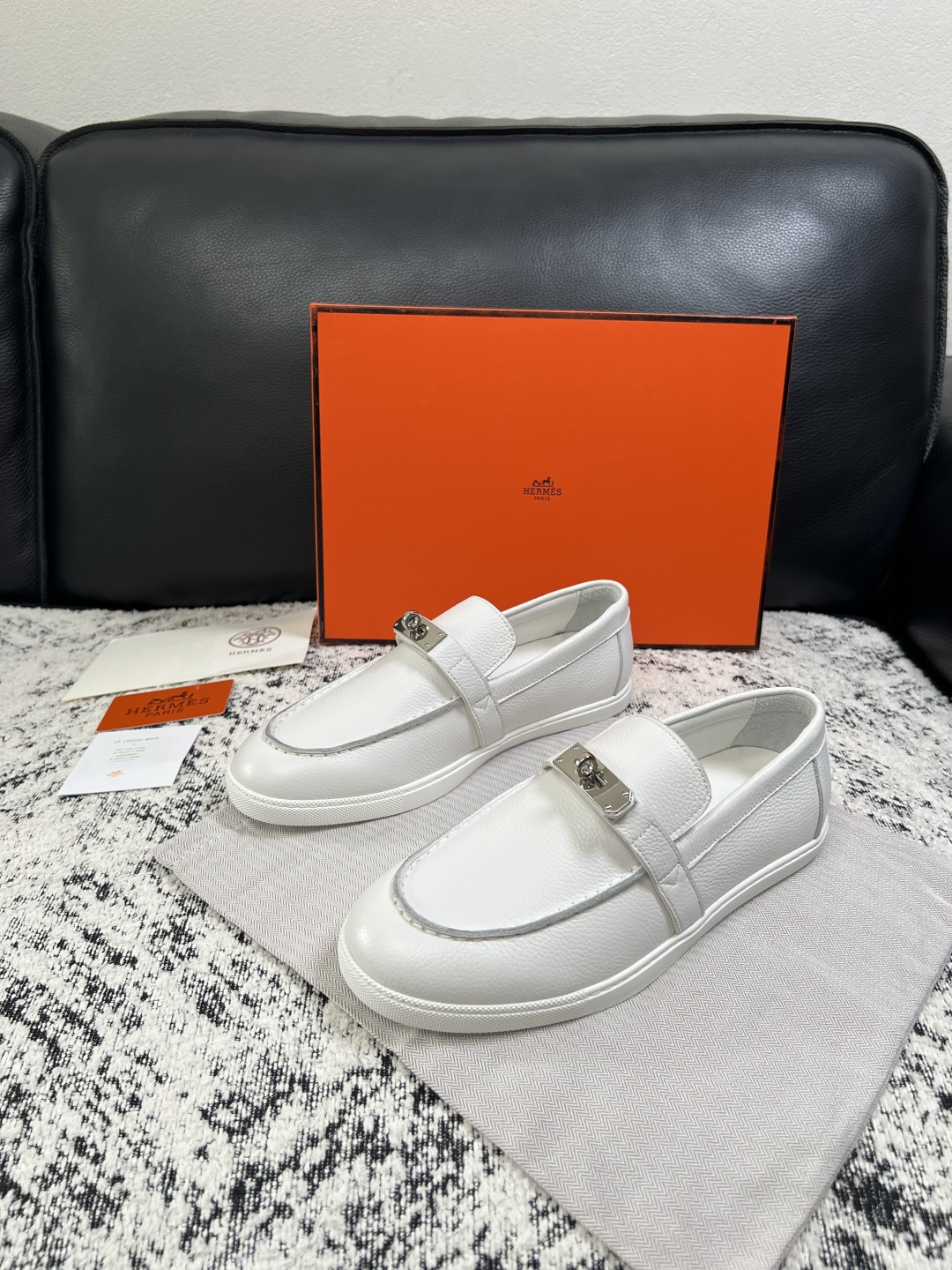 Hermes  高品质  顶级工艺品  爱马仕 专柜同步发售原厂配置，意大利进口原版牛皮面料，高品质拼接