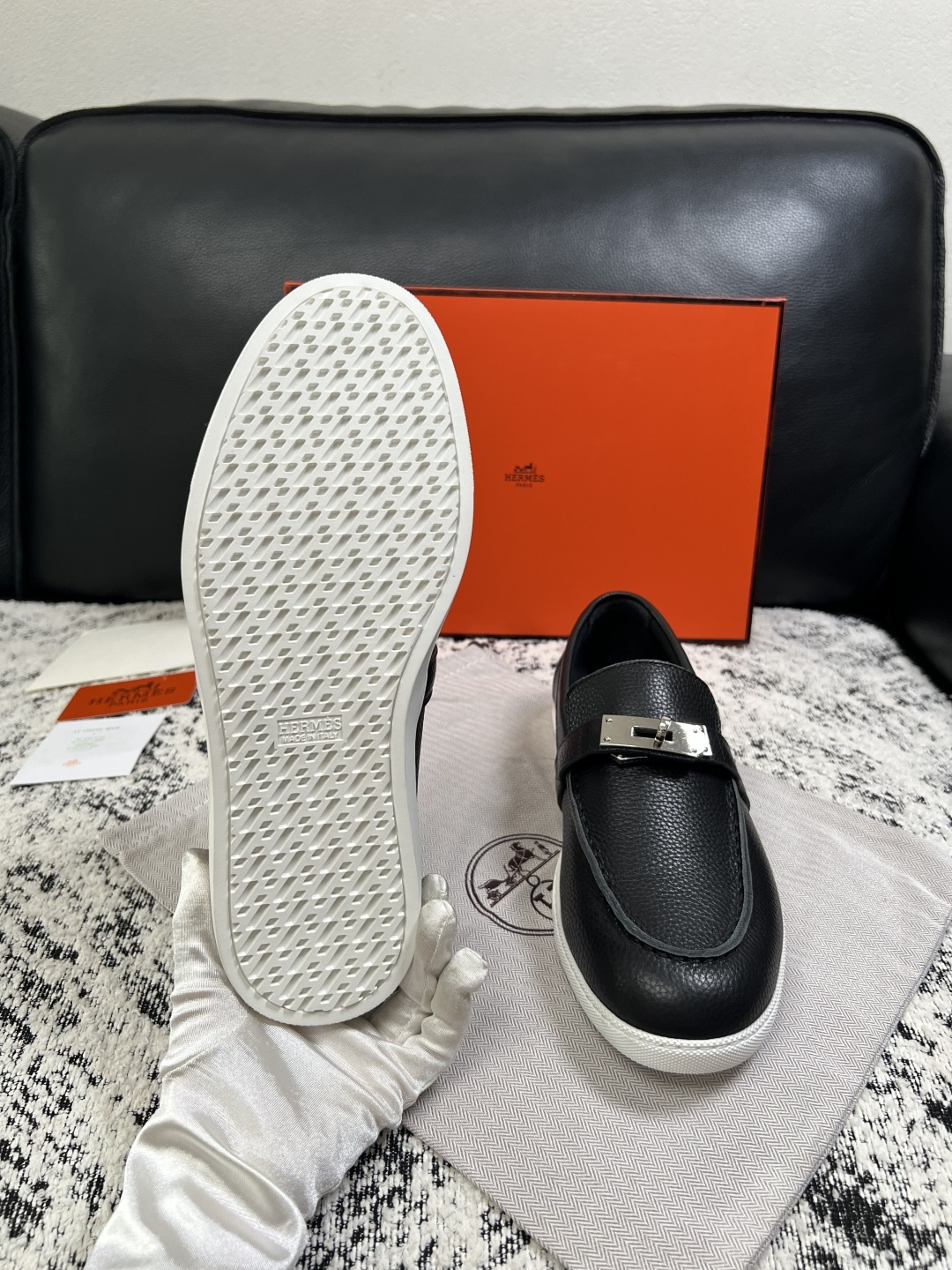 Hermes  高品质  顶级工艺品  爱马仕 专柜同步发售原厂配置，意大利进口原版牛皮面料，高品质拼接