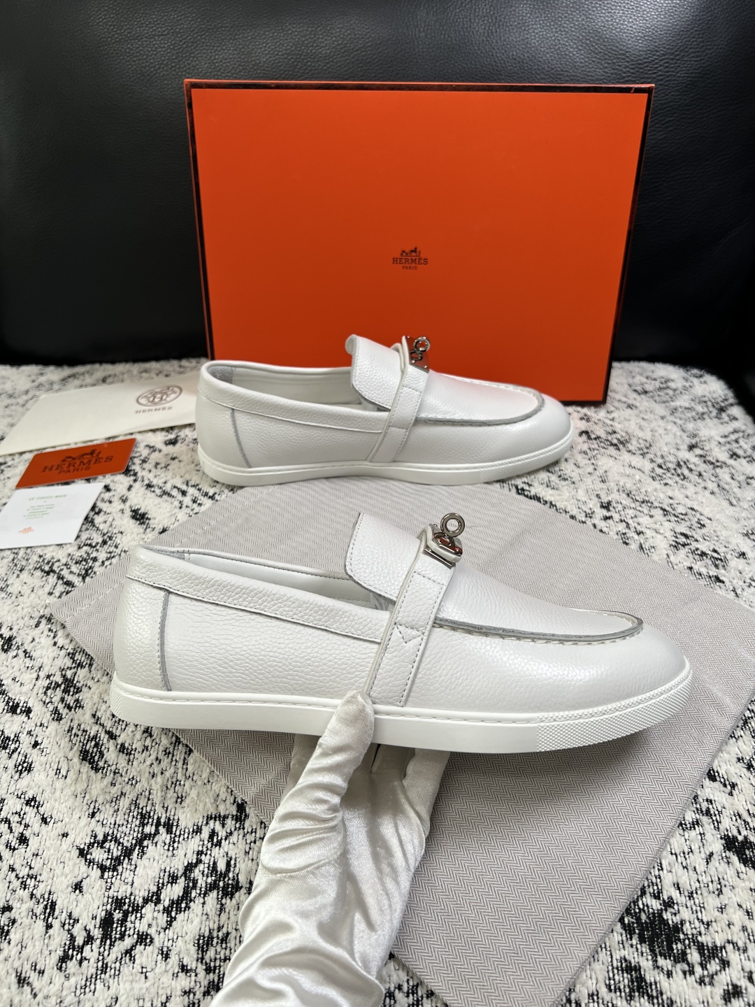 Hermes  高品质  顶级工艺品  爱马仕 专柜同步发售原厂配置，意大利进口原版牛皮面料，高品质拼接