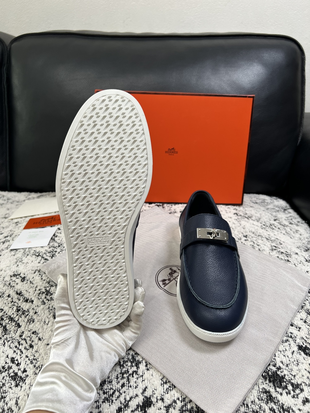 Hermes  高品质  顶级工艺品  爱马仕 专柜同步发售原厂配置，意大利进口原版牛皮面料，高品质拼接