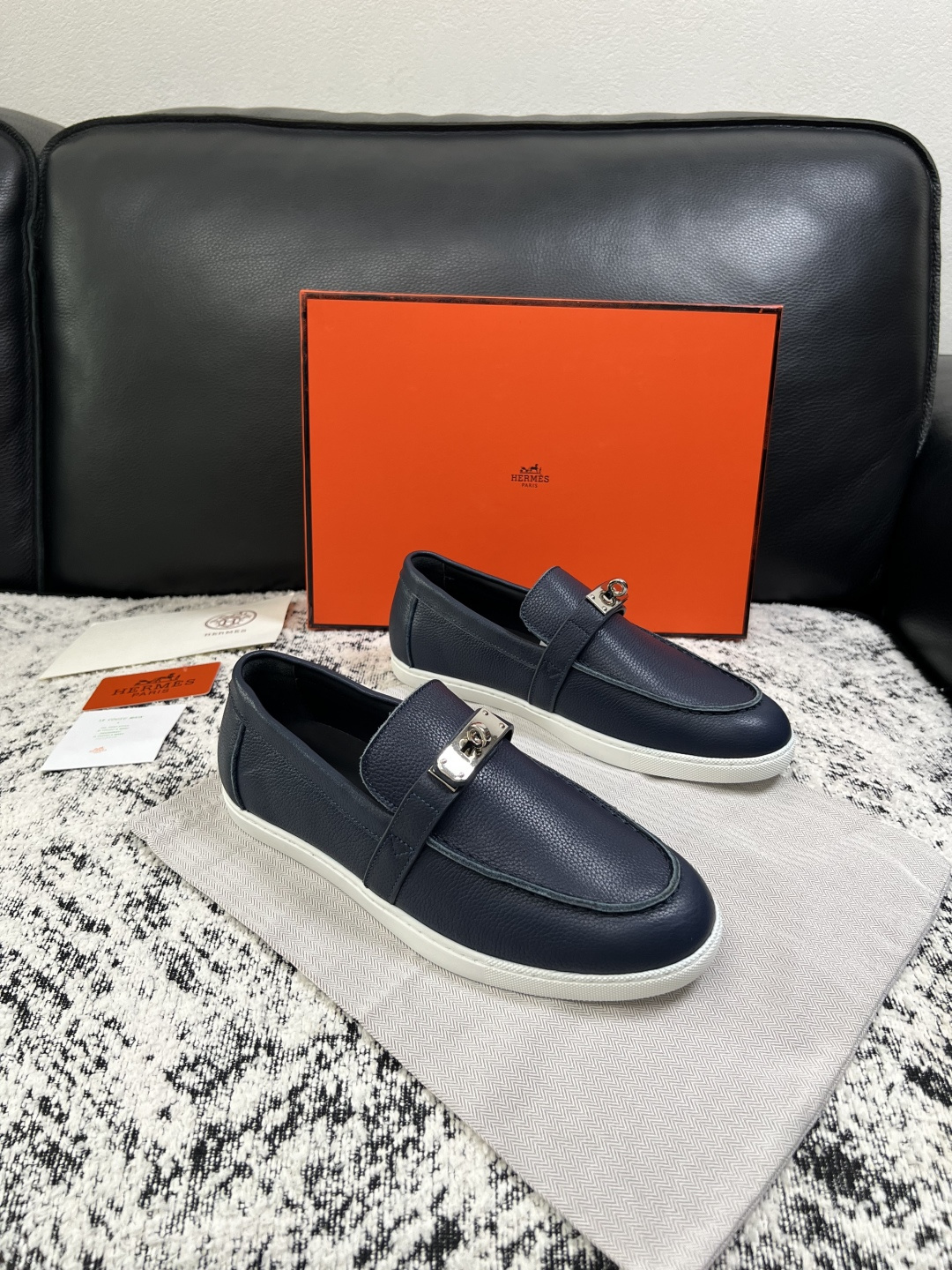 Hermes  高品质  顶级工艺品  爱马仕 专柜同步发售原厂配置，意大利进口原版牛皮面料，高品质拼接