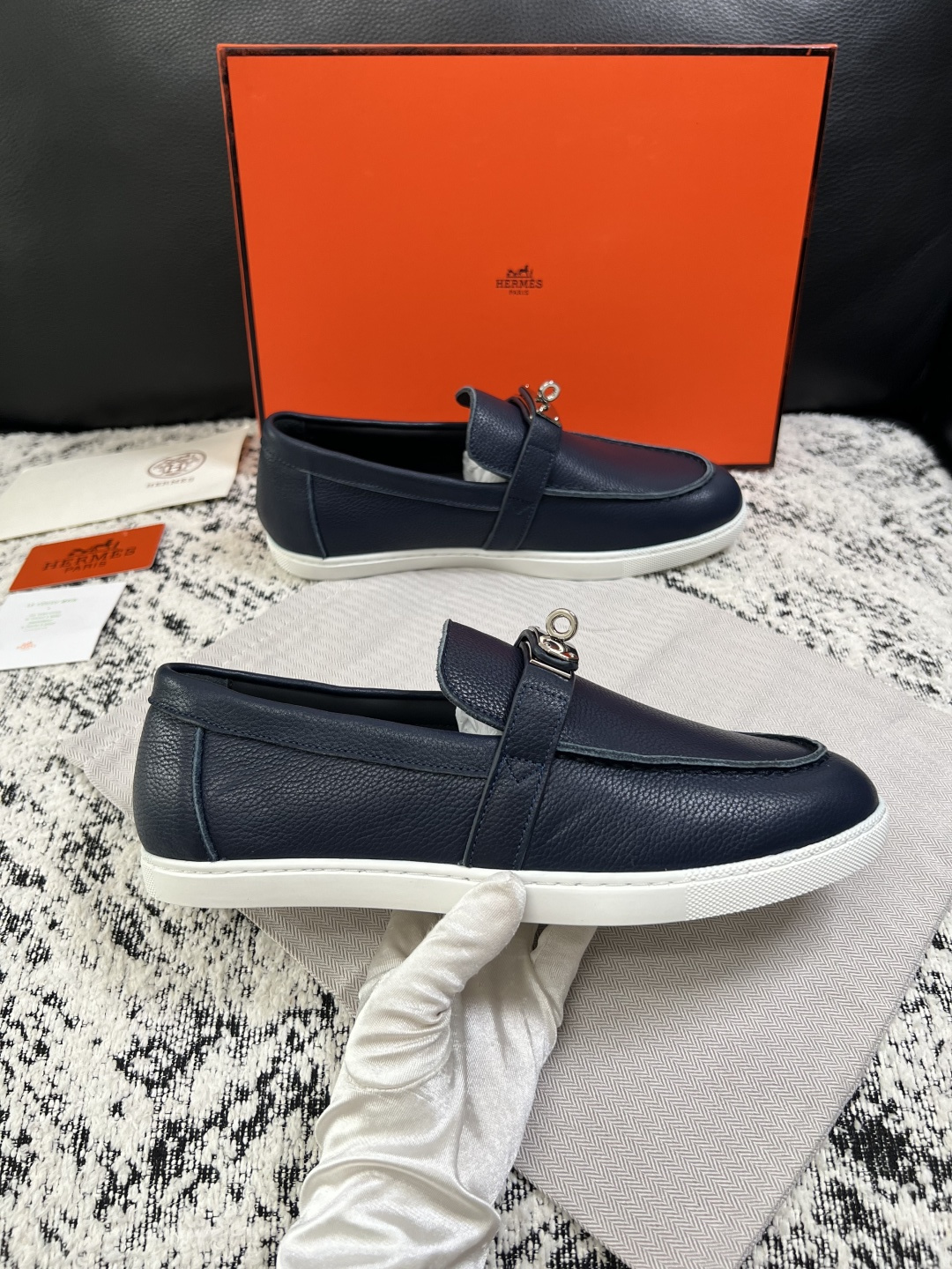 Hermes  高品质  顶级工艺品  爱马仕 专柜同步发售原厂配置，意大利进口原版牛皮面料，高品质拼接