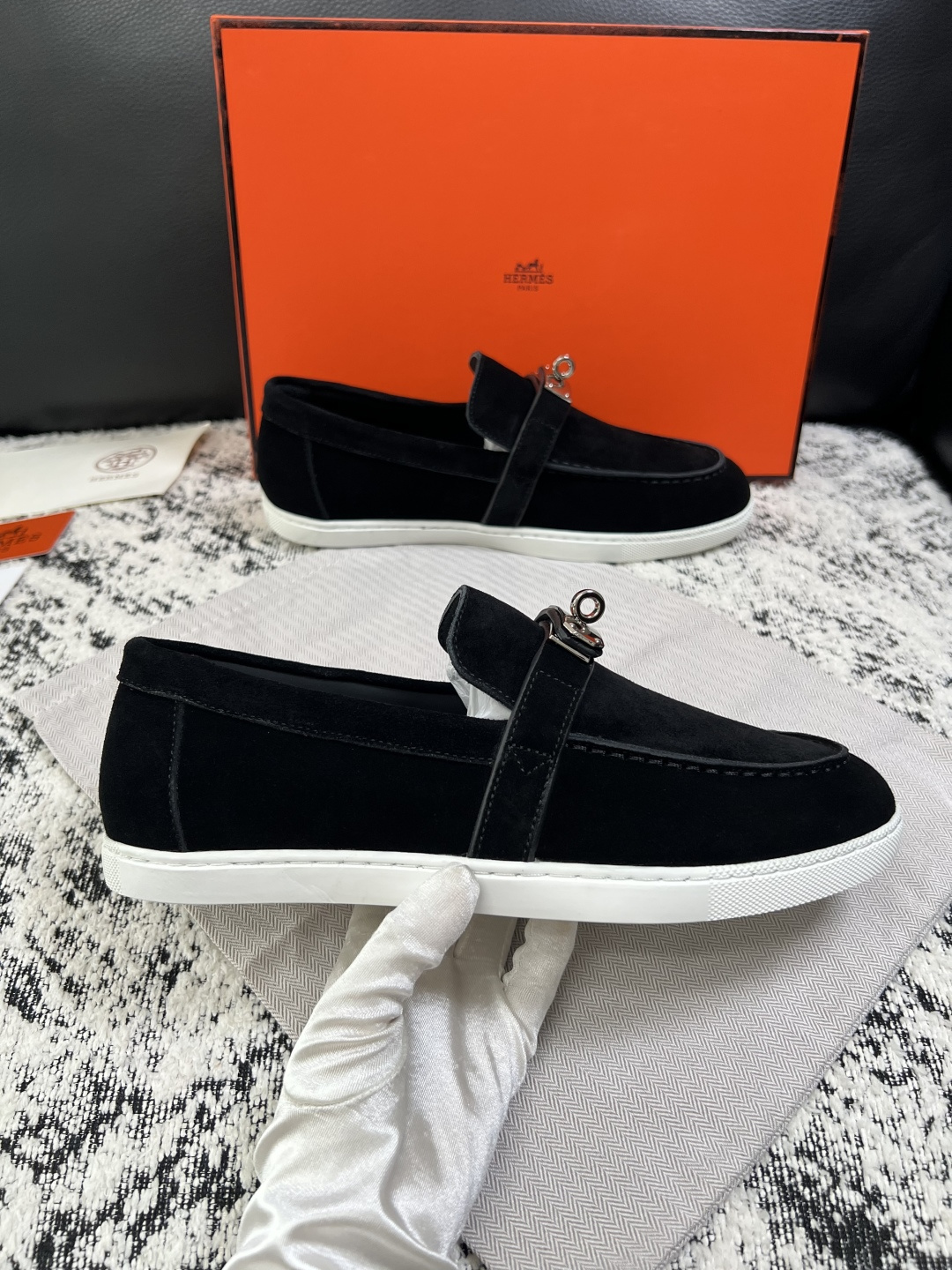 Hermes  高品质  顶级工艺品  爱马仕 专柜同步发售原厂配置，意大利进口原版牛皮面料，高品质拼接
