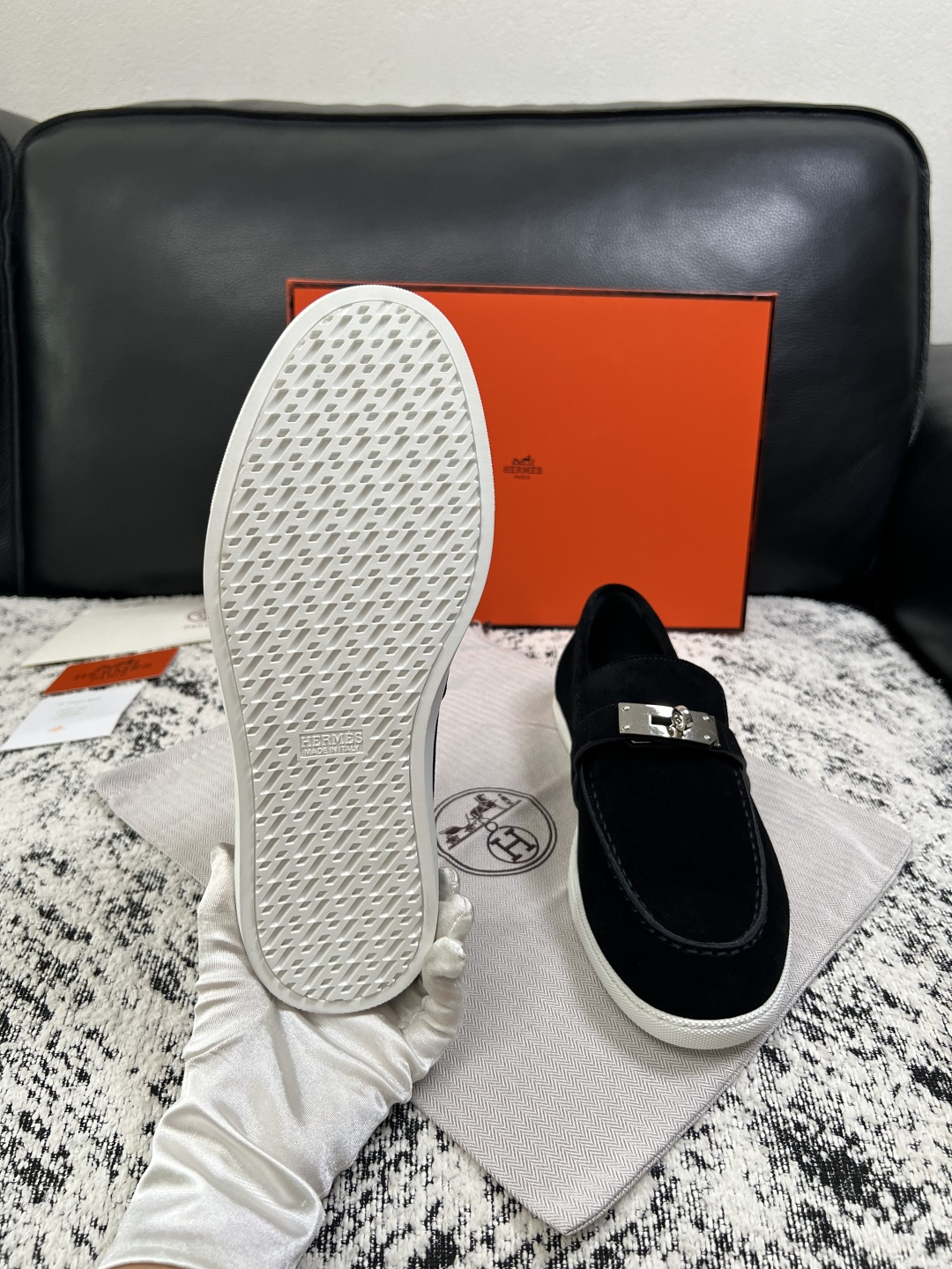 Hermes  高品质  顶级工艺品  爱马仕 专柜同步发售原厂配置，意大利进口原版牛皮面料，高品质拼接