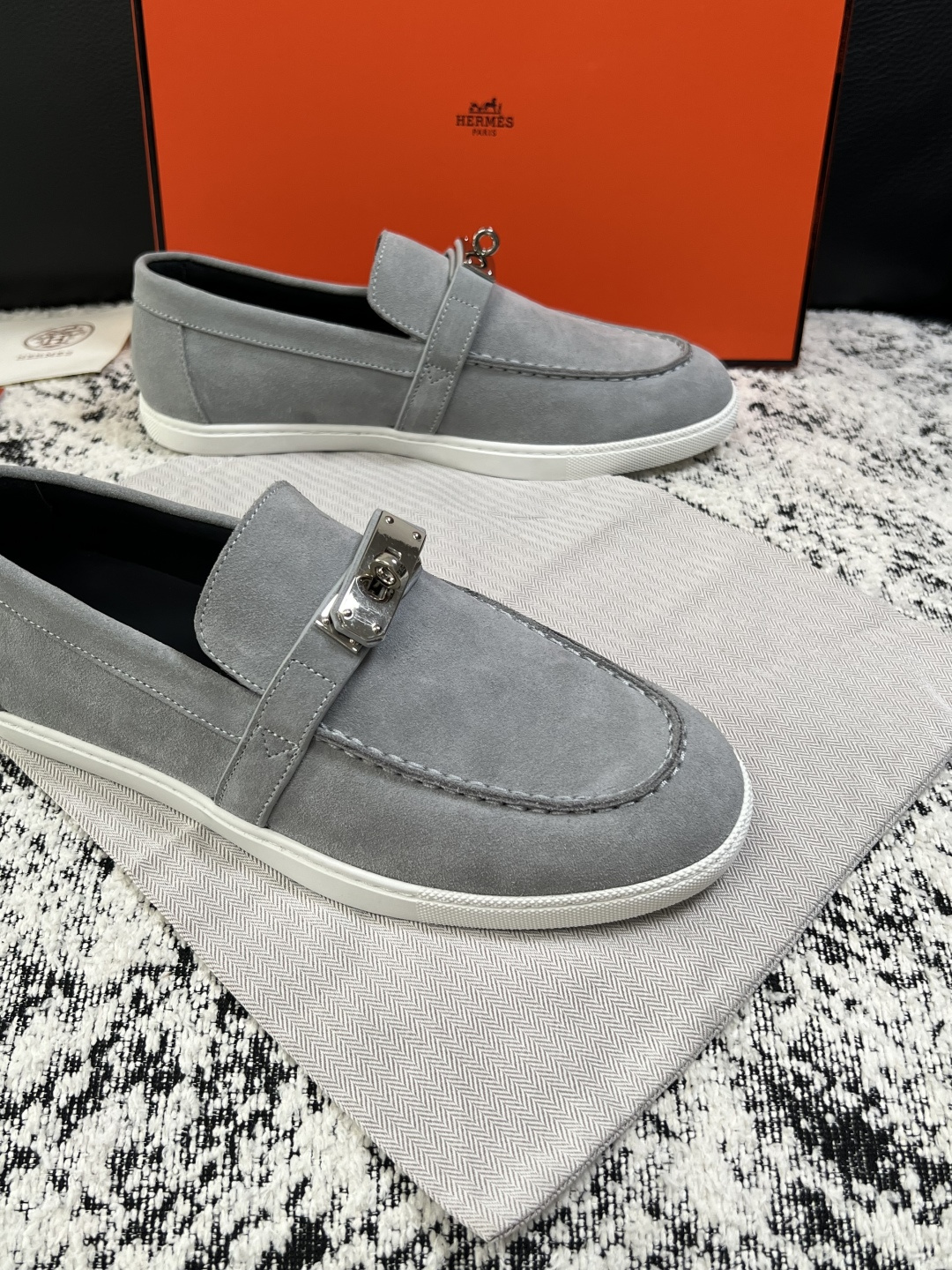 Hermes  高品质  顶级工艺品  爱马仕 专柜同步发售原厂配置，意大利进口原版牛皮面料，高品质拼接