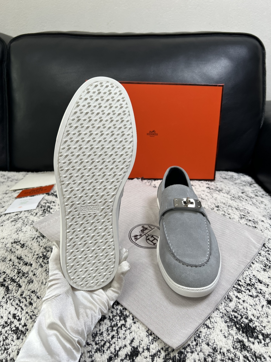 Hermes  高品质  顶级工艺品  爱马仕 专柜同步发售原厂配置，意大利进口原版牛皮面料，高品质拼接