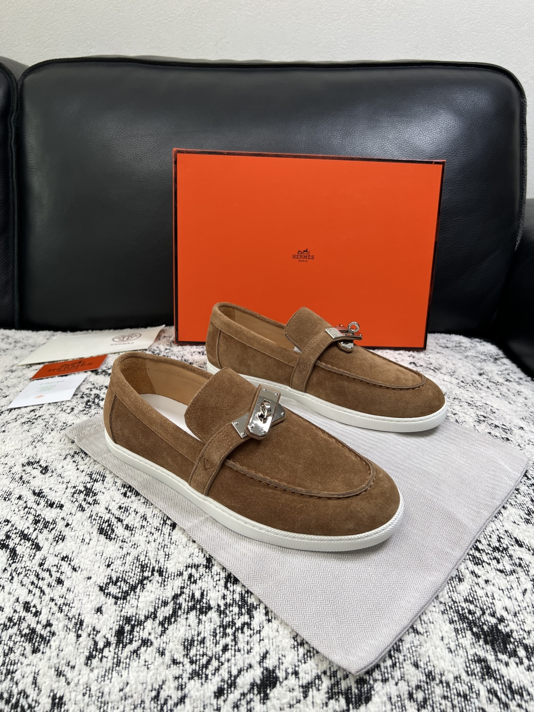 Hermes  高品质  顶级工艺品  爱马仕 专柜同步发售原厂配置，意大利进口原版牛皮面料，高品质拼接