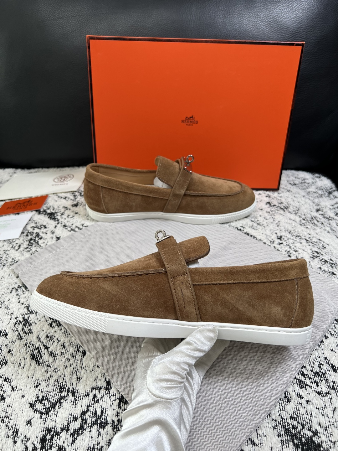 Hermes  高品质  顶级工艺品  爱马仕 专柜同步发售原厂配置，意大利进口原版牛皮面料，高品质拼接