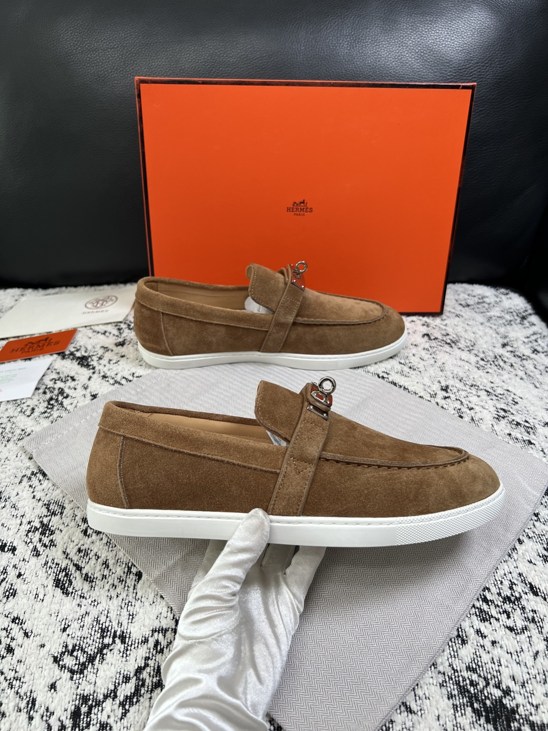 Hermes  高品质  顶级工艺品  爱马仕 专柜同步发售原厂配置，意大利进口原版牛皮面料，高品质拼接