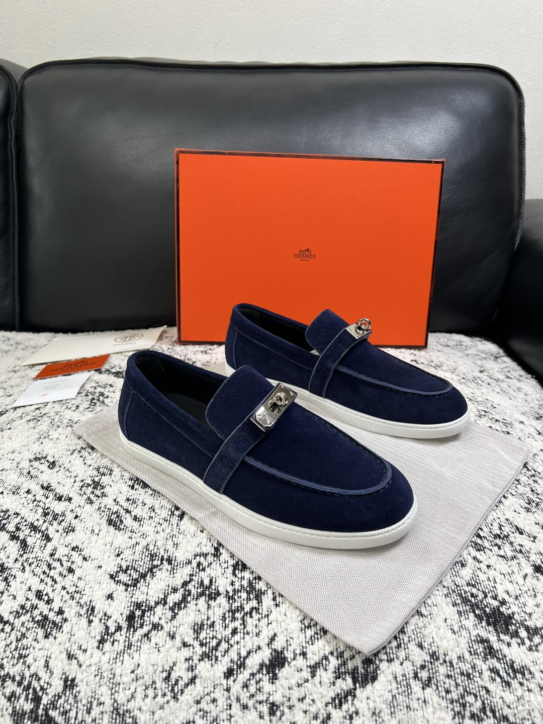 Hermes  高品质  顶级工艺品  爱马仕 专柜同步发售原厂配置，意大利进口原版牛皮面料，高品质拼接