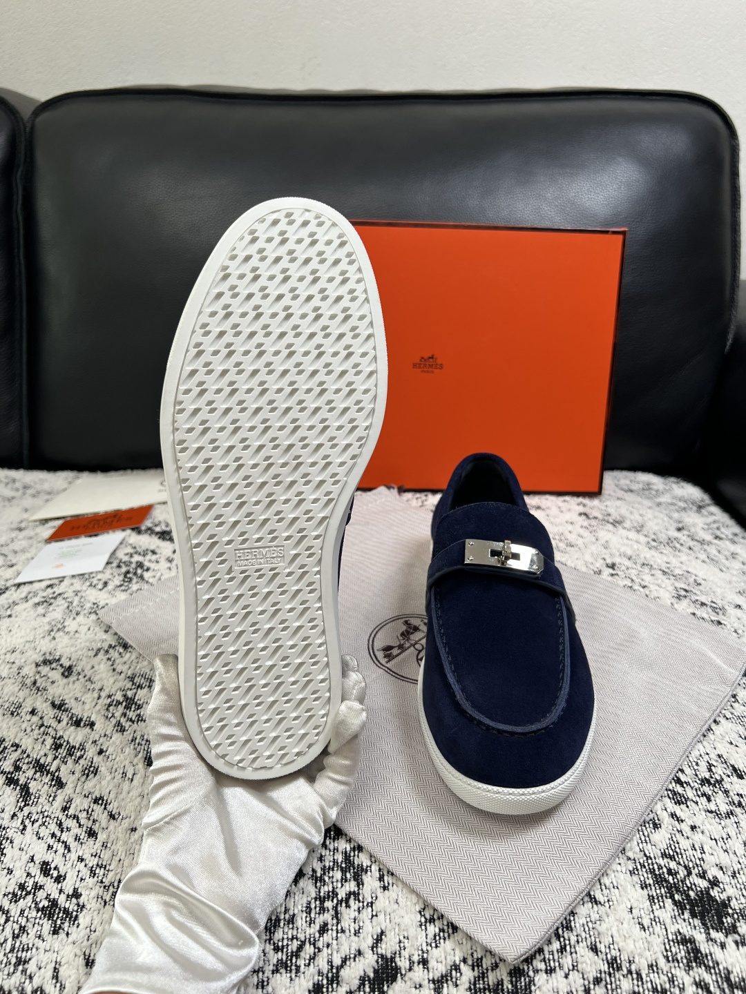 Hermes  高品质  顶级工艺品  爱马仕 专柜同步发售原厂配置，意大利进口原版牛皮面料，高品质拼接