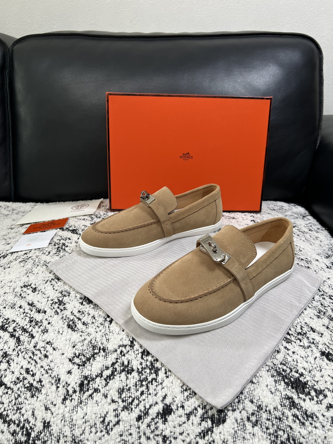 Hermes  高品质  顶级工艺品  爱马仕 专柜同步发售原厂配置，意大利进口原版牛皮面料，高品质拼接