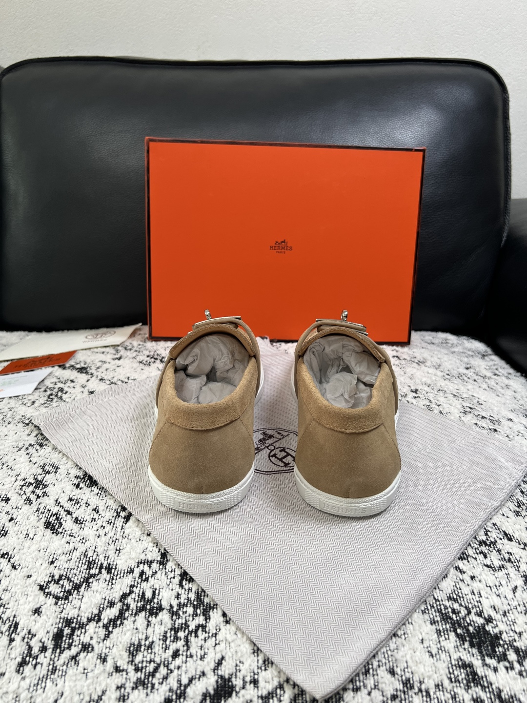 Hermes  高品质  顶级工艺品  爱马仕 专柜同步发售原厂配置，意大利进口原版牛皮面料，高品质拼接