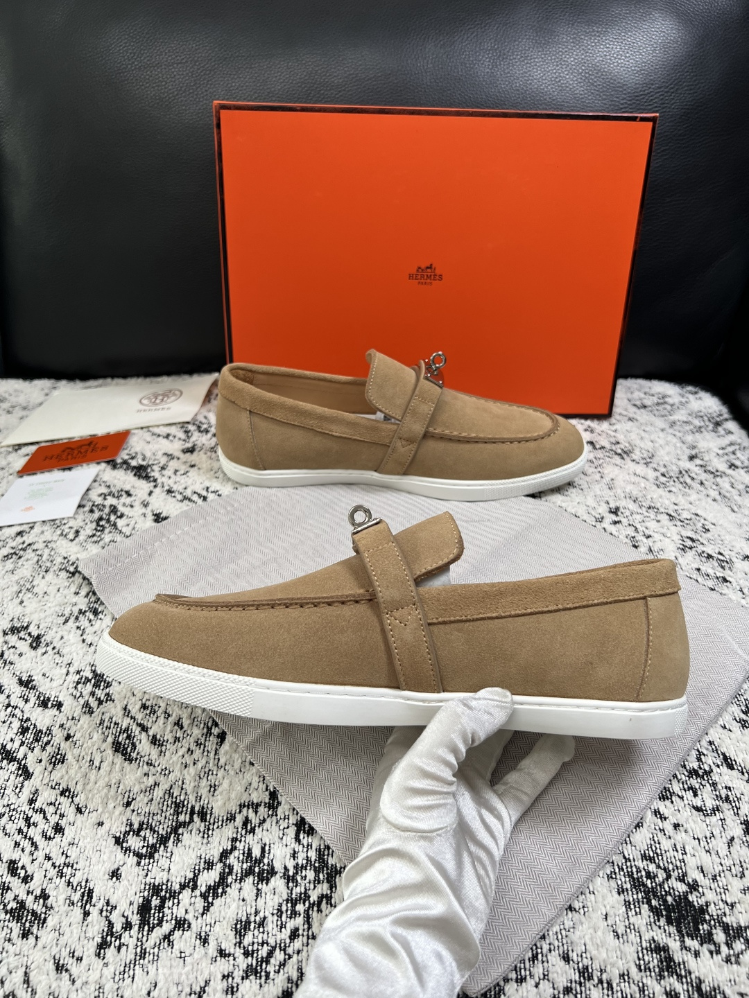 Hermes  高品质  顶级工艺品  爱马仕 专柜同步发售原厂配置，意大利进口原版牛皮面料，高品质拼接