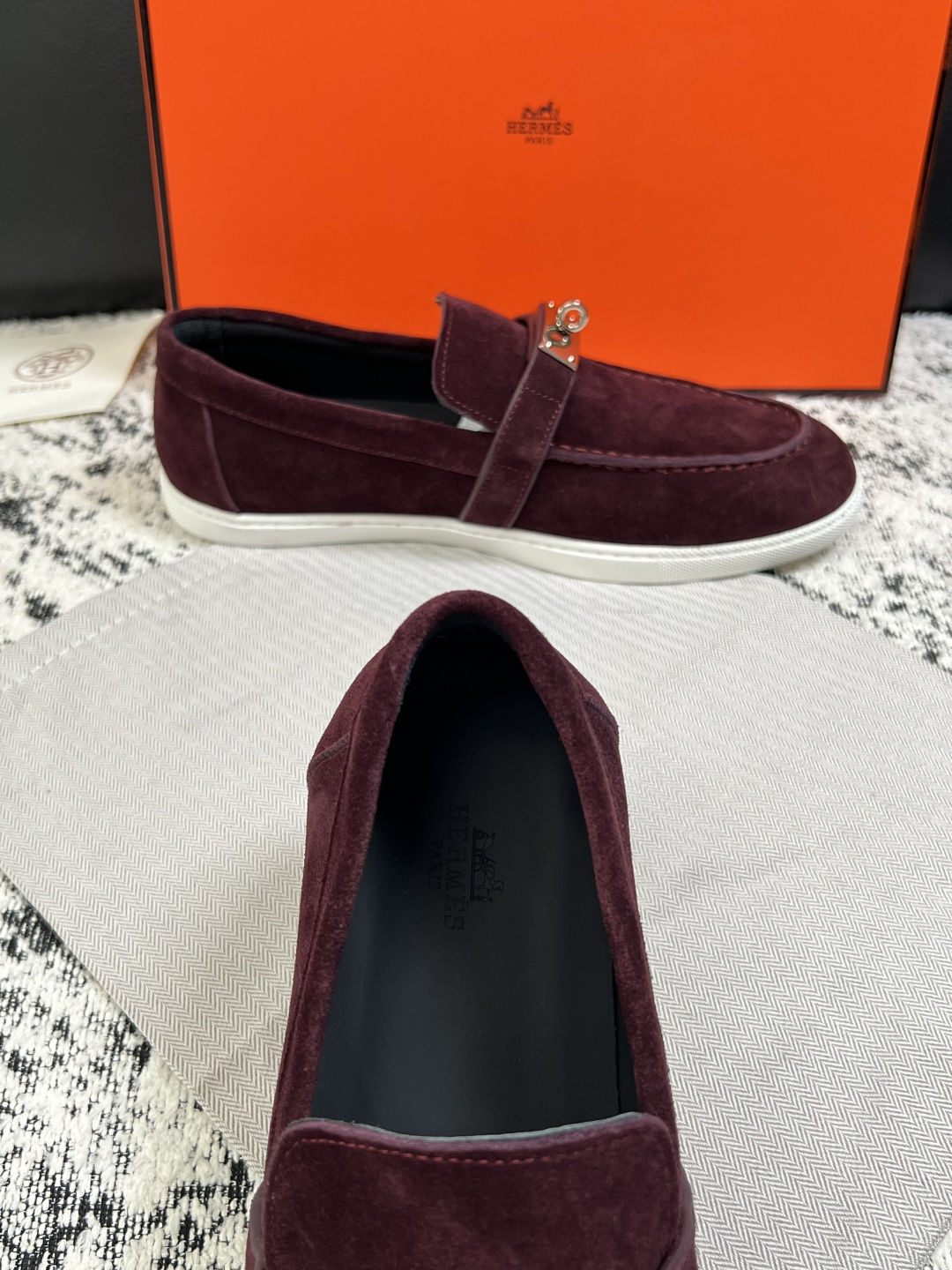 Hermes  高品质  顶级工艺品  爱马仕 专柜同步发售原厂配置，意大利进口原版牛皮面料，高品质拼接