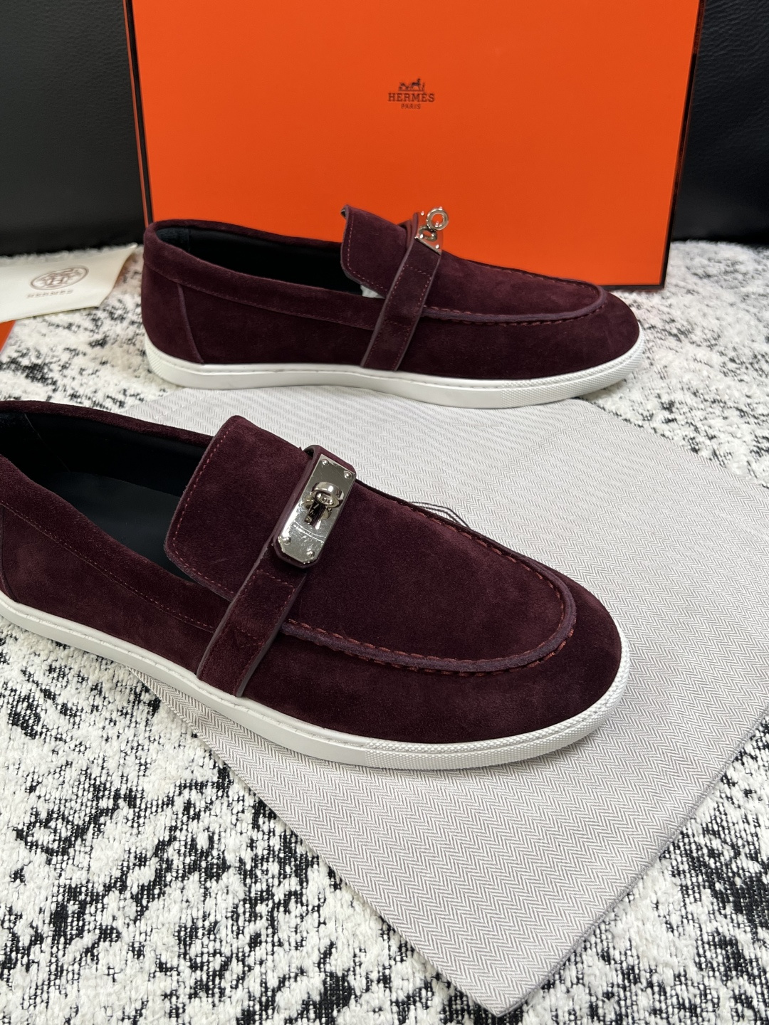 Hermes  高品质  顶级工艺品  爱马仕 专柜同步发售原厂配置，意大利进口原版牛皮面料，高品质拼接