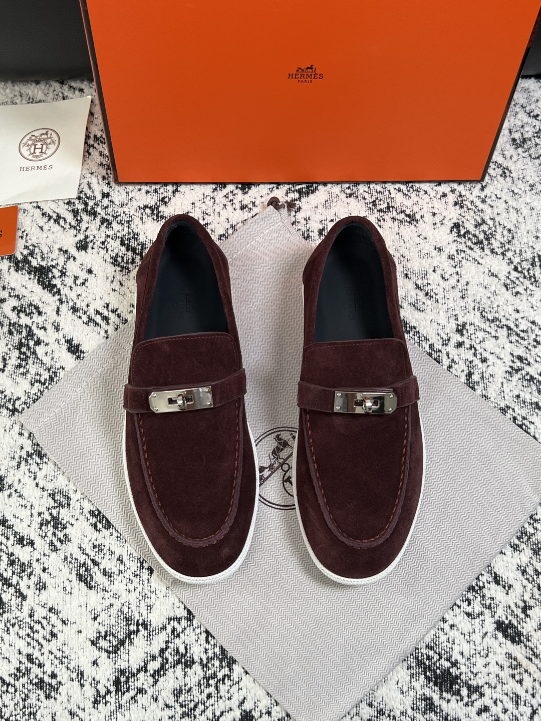 Hermes  高品质  顶级工艺品  爱马仕 专柜同步发售原厂配置，意大利进口原版牛皮面料，高品质拼接