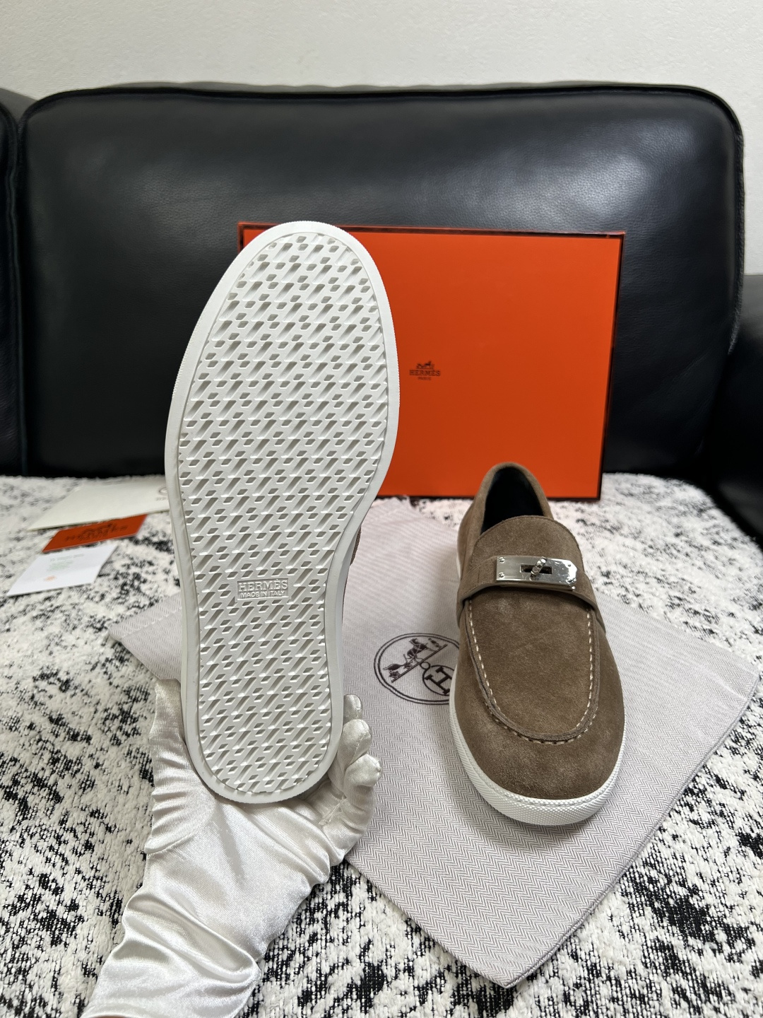 Hermes  高品质  顶级工艺品  爱马仕 专柜同步发售原厂配置，意大利进口原版牛皮面料，高品质拼接