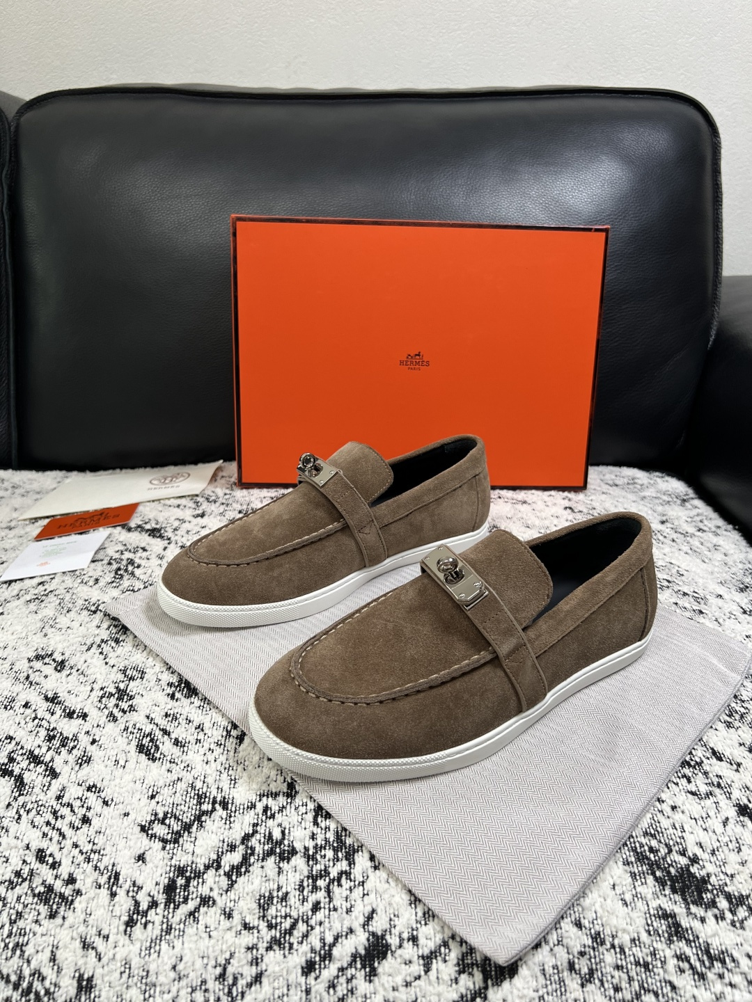 Hermes  高品质  顶级工艺品  爱马仕 专柜同步发售原厂配置，意大利进口原版牛皮面料，高品质拼接