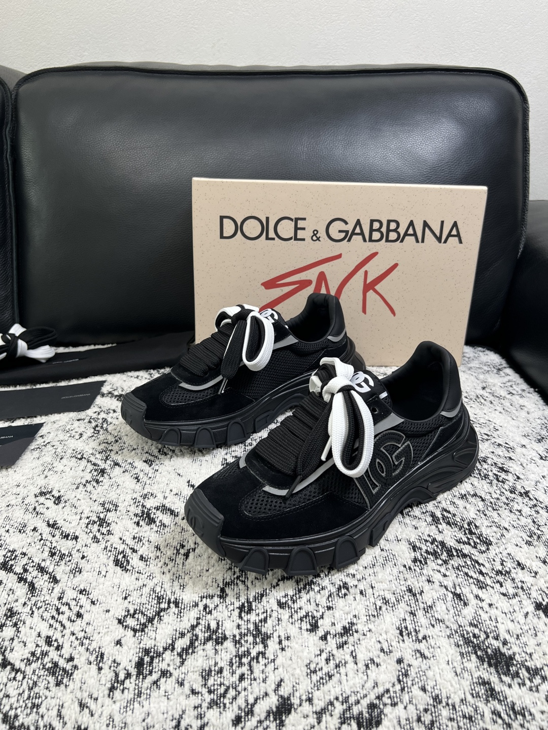 Dolce & Gabbana   高品质  顶级工艺品  杜嘉班纳 爆款专柜新品同步，鞋面意大利进口牛