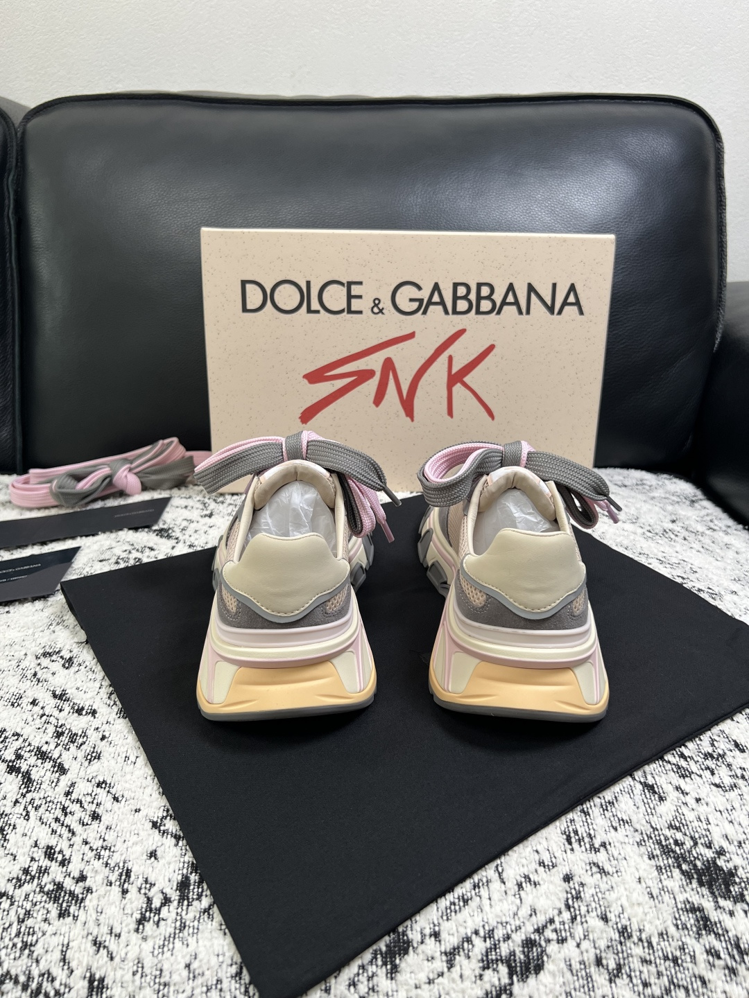 Dolce & Gabbana   高品质  顶级工艺品  杜嘉班纳 爆款专柜新品同步，鞋面意大利进口牛