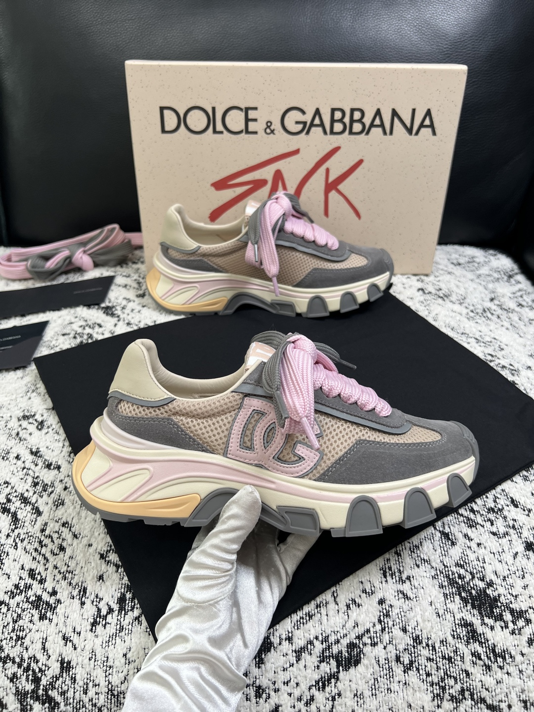 Dolce & Gabbana   高品质  顶级工艺品  杜嘉班纳 爆款专柜新品同步，鞋面意大利进口牛