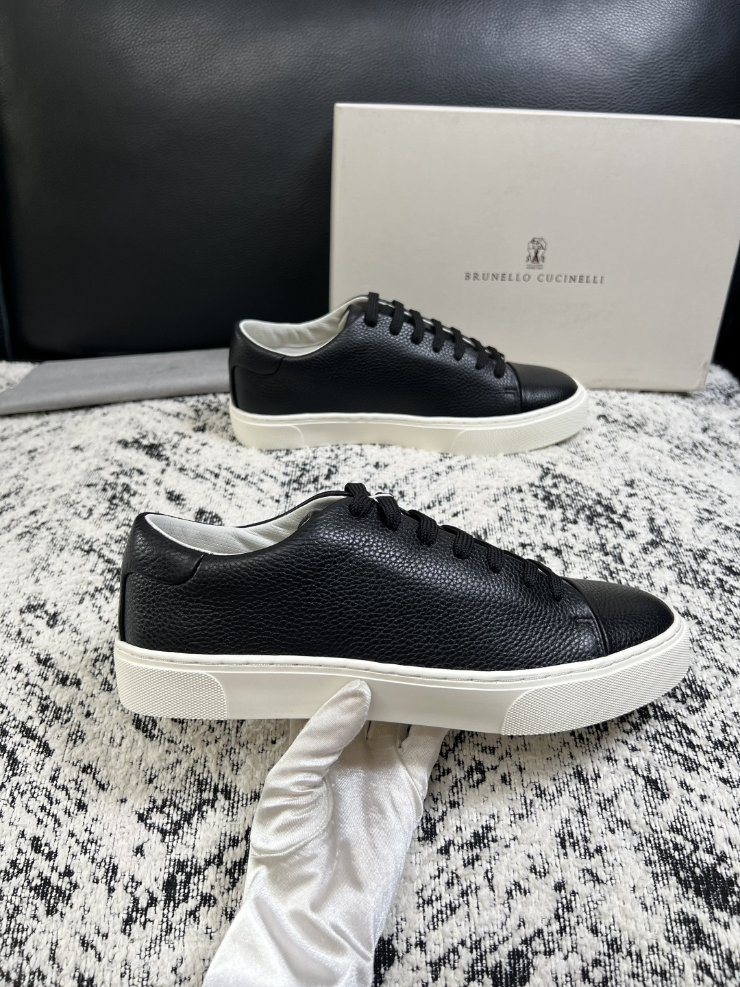 Brunello Cucinelli  高品质 顶级工艺品  BC  专柜同步原厂配置，意大利进口牛皮面