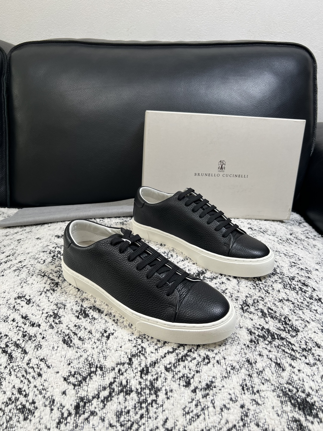 Brunello Cucinelli  高品质 顶级工艺品  BC  专柜同步原厂配置，意大利进口牛皮面