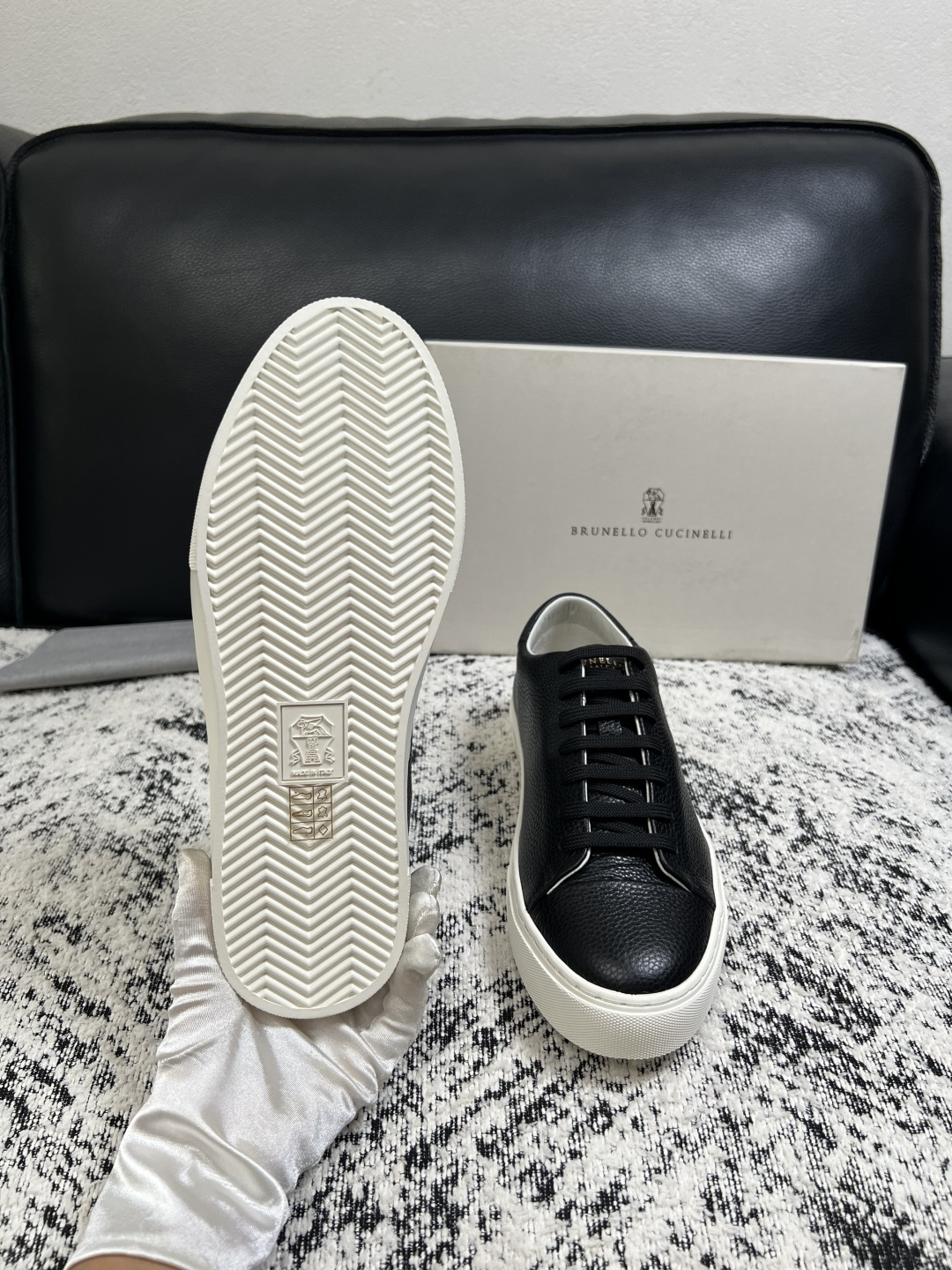 Brunello Cucinelli  高品质 顶级工艺品  BC  专柜同步原厂配置，意大利进口牛皮面