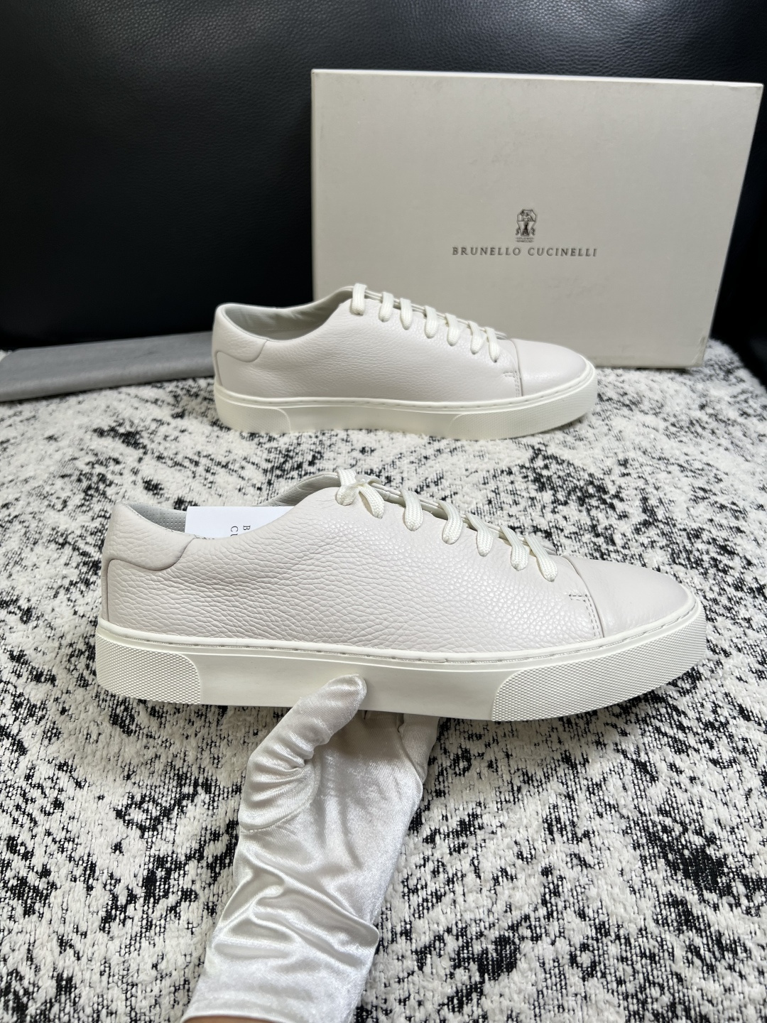 Brunello Cucinelli  高品质 顶级工艺品  BC  专柜同步原厂配置，意大利进口牛皮面