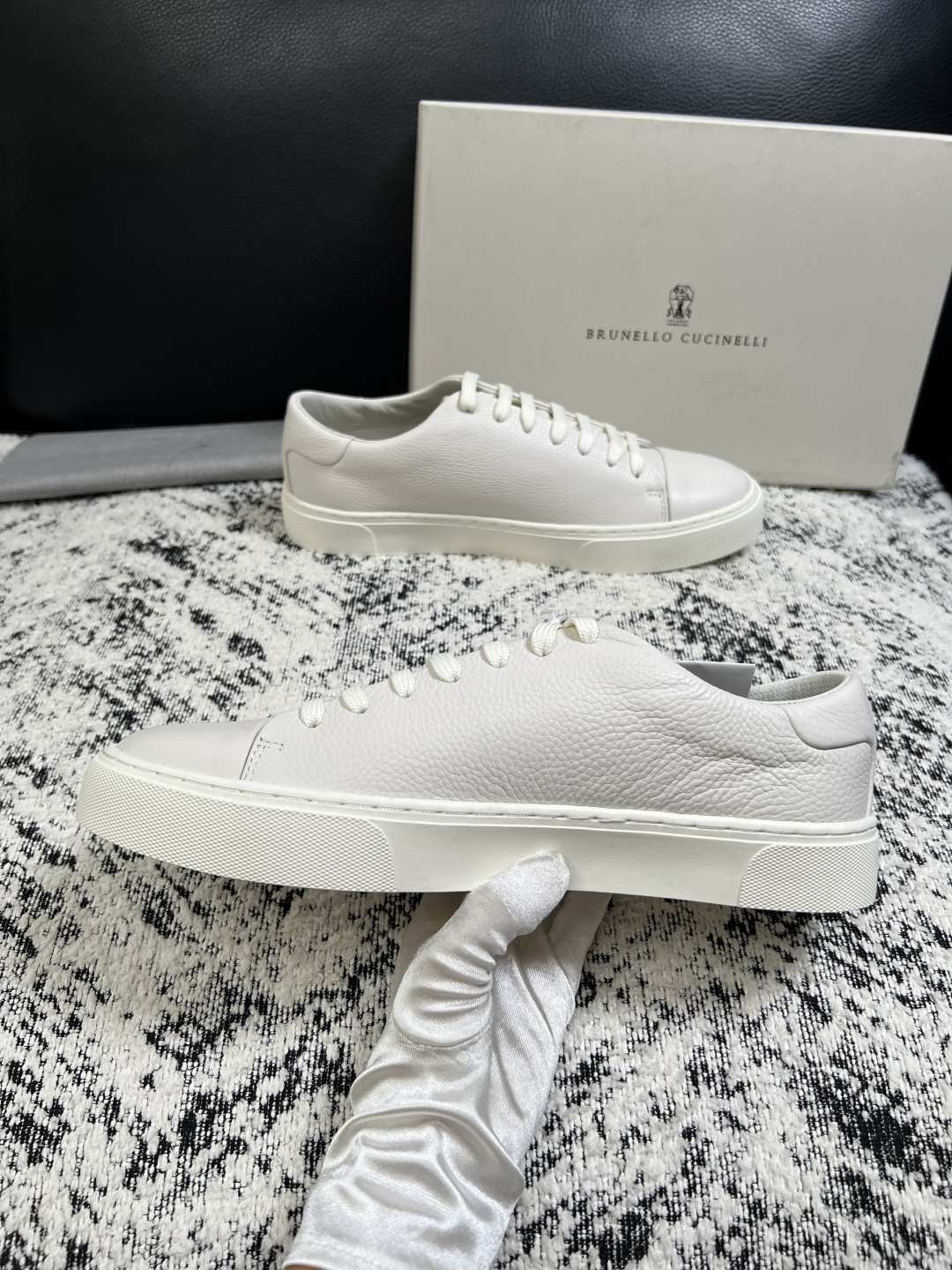 Brunello Cucinelli  高品质 顶级工艺品  BC  专柜同步原厂配置，意大利进口牛皮面