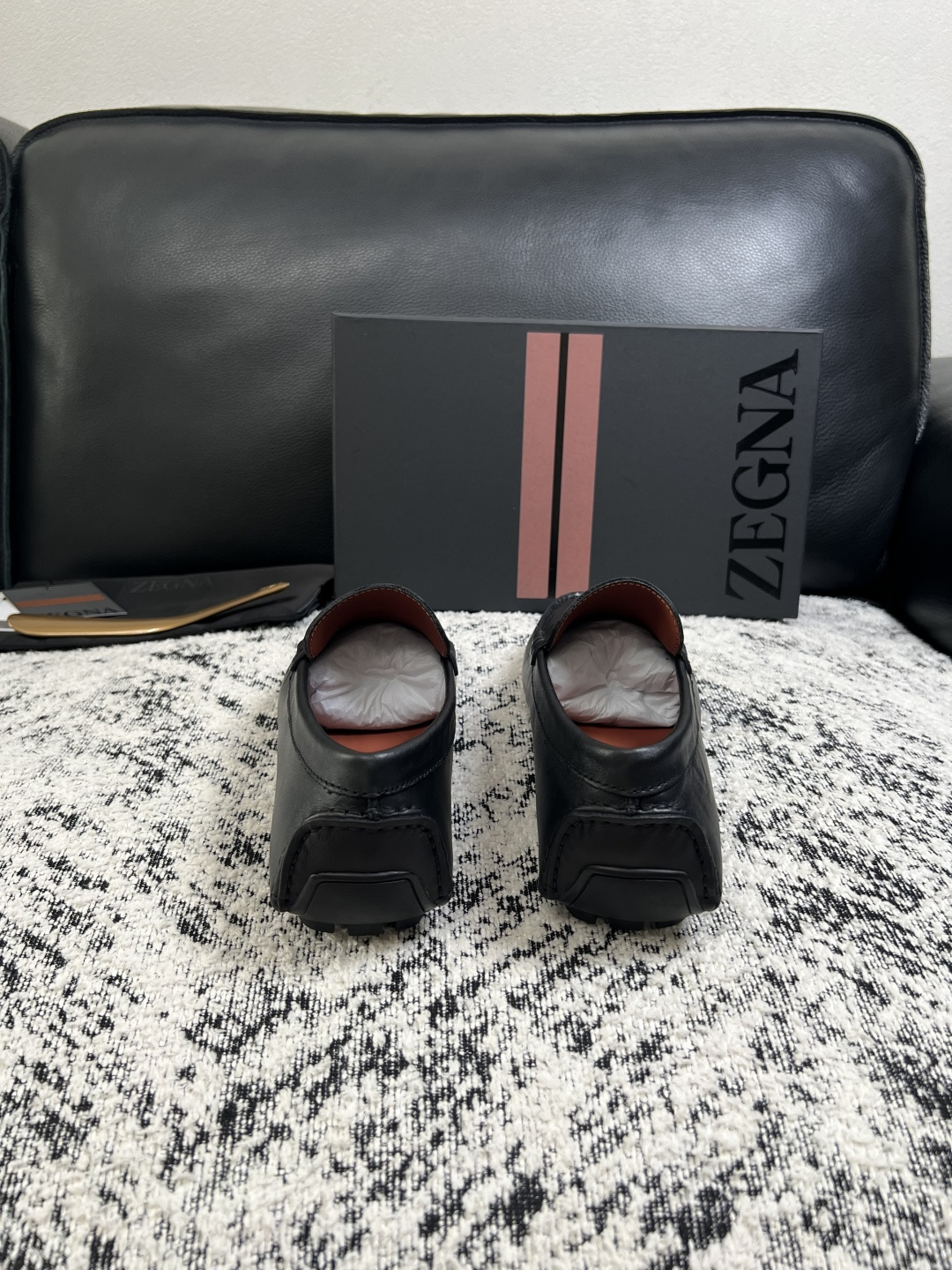 Zegna  高品质  顶级工艺品  杰尼亚  豆豆鞋专柜新款原厂配置，意大利进口牛皮面料，进口牛里垫，