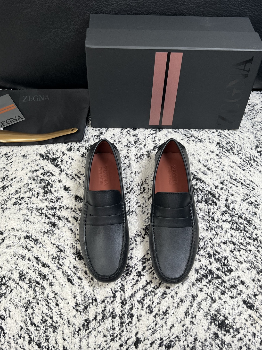 Zegna  高品质  顶级工艺品  杰尼亚  豆豆鞋专柜新款原厂配置，意大利进口牛皮面料，进口牛里垫，