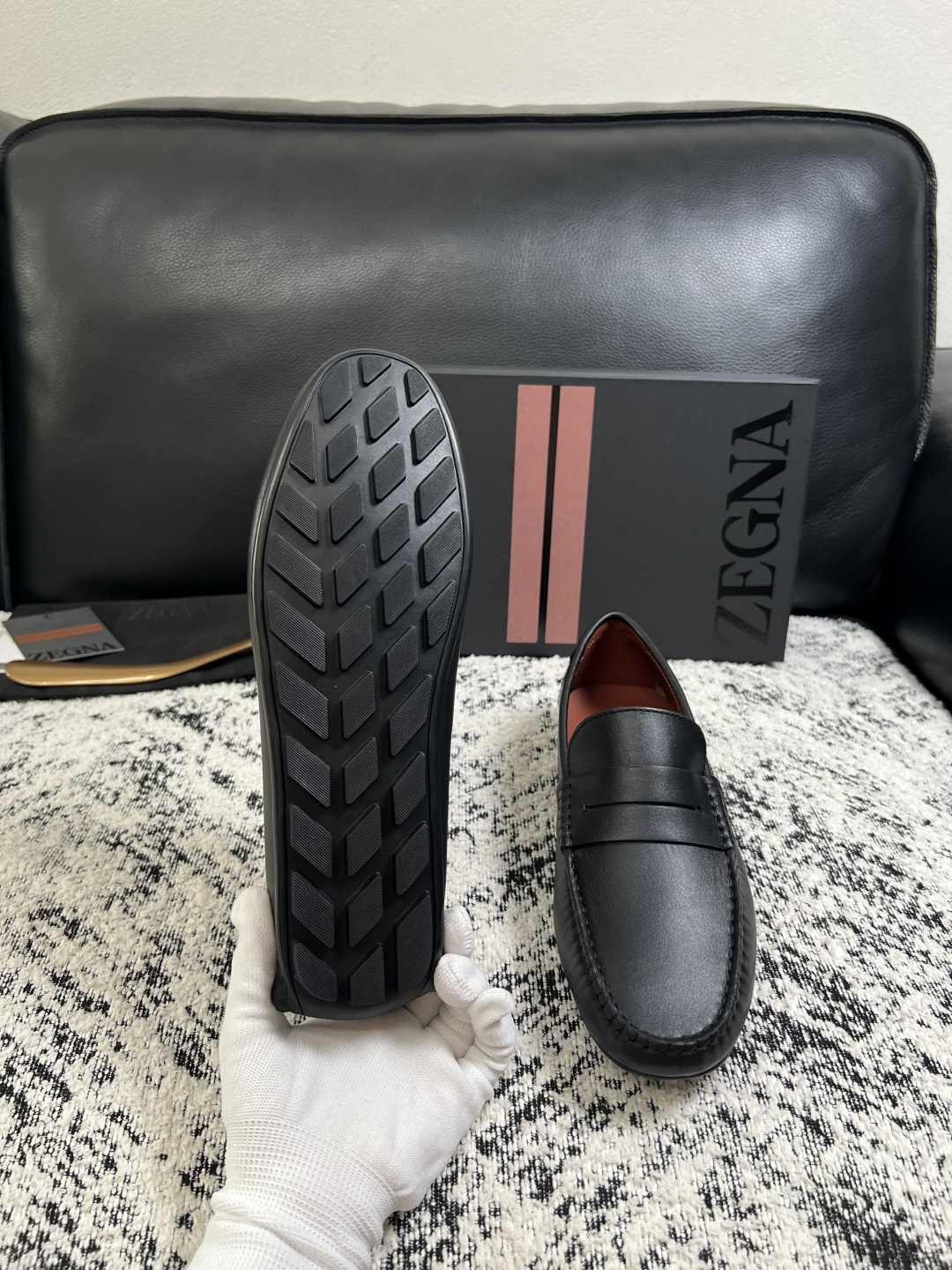 Zegna  高品质  顶级工艺品  杰尼亚  豆豆鞋专柜新款原厂配置，意大利进口牛皮面料，进口牛里垫，