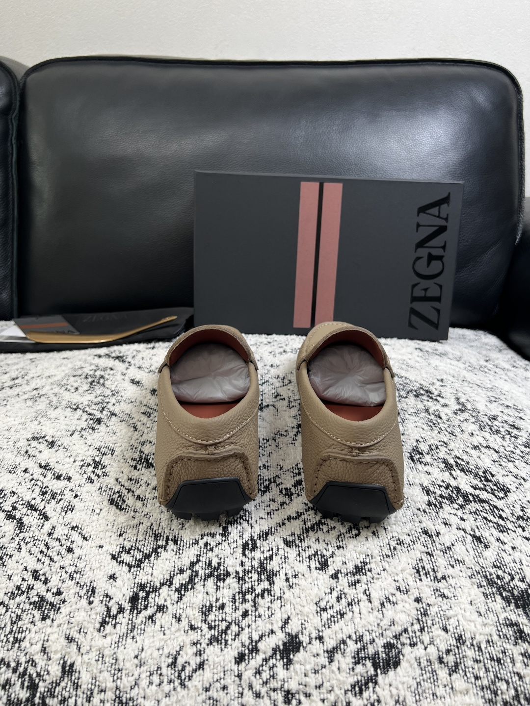 Zegna  高品质  顶级工艺品  杰尼亚  豆豆鞋专柜新款原厂配置，意大利进口牛皮面料，进口牛里垫，