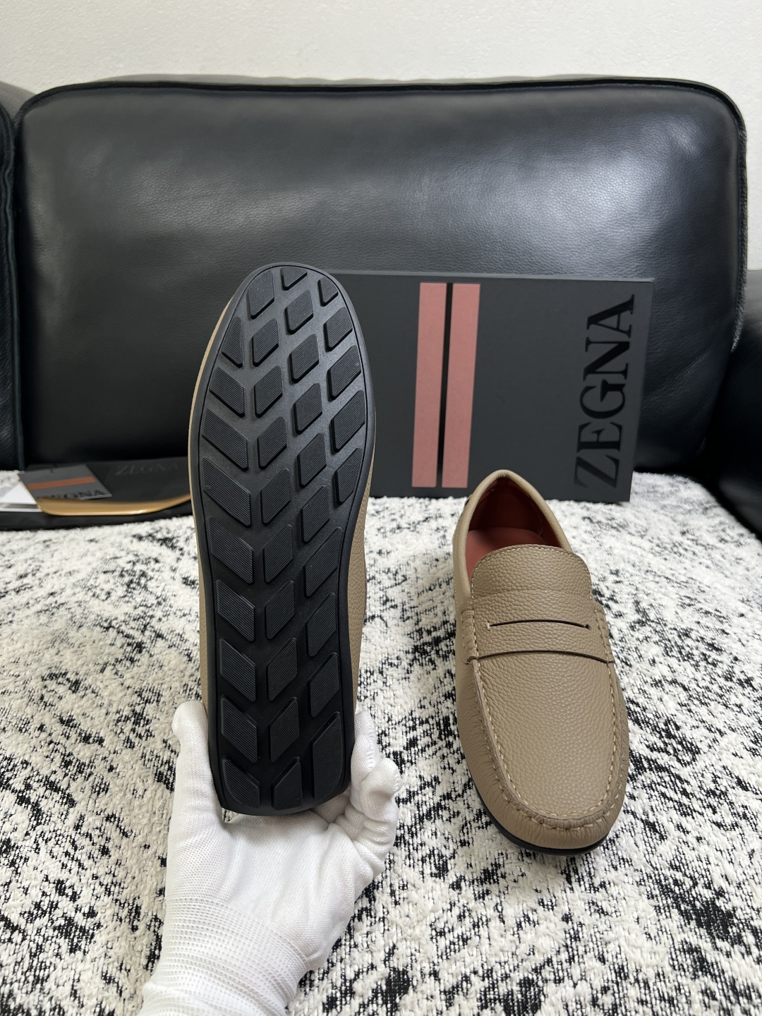 Zegna  高品质  顶级工艺品  杰尼亚  豆豆鞋专柜新款原厂配置，意大利进口牛皮面料，进口牛里垫，