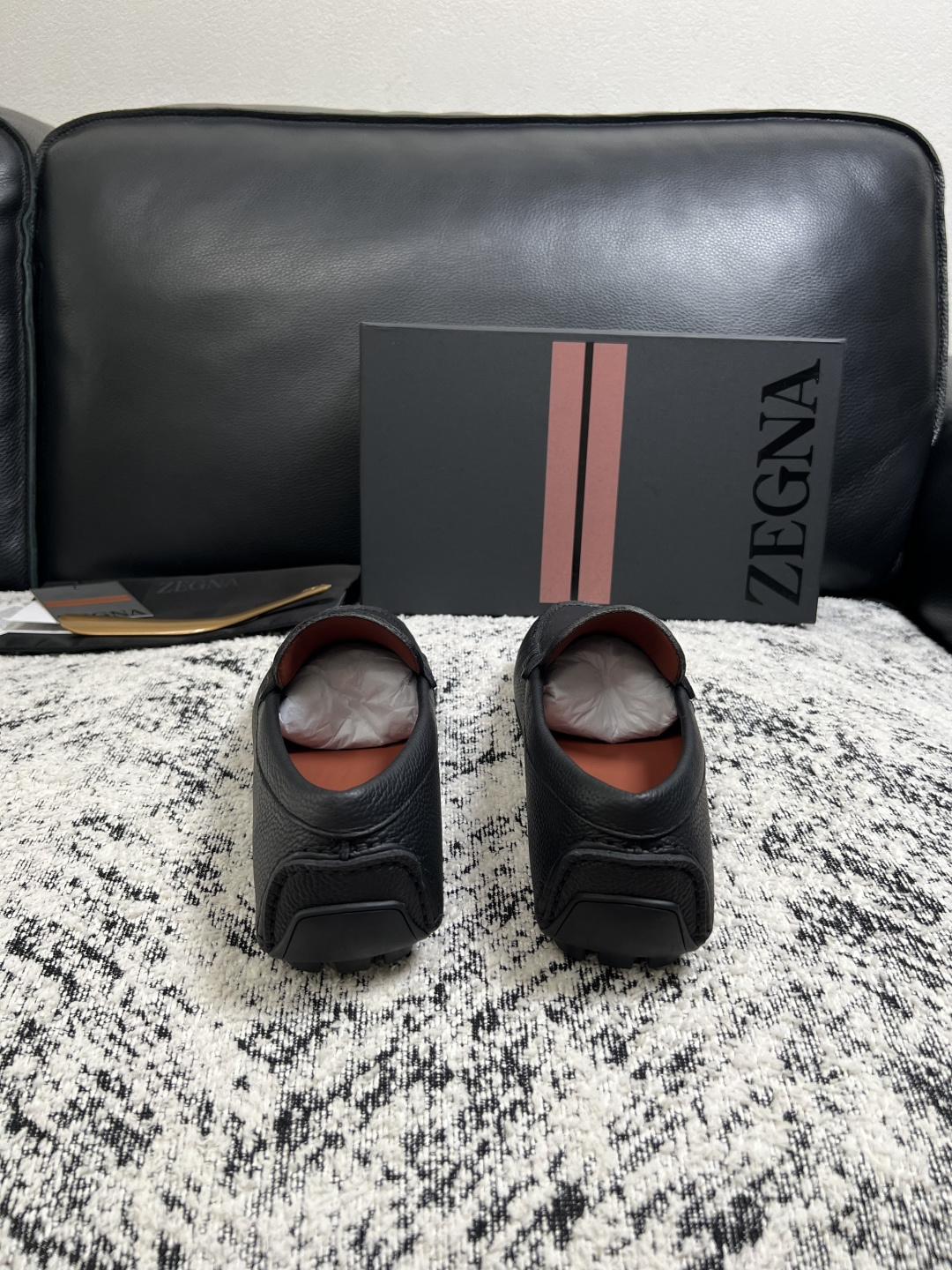 Zegna  高品质  顶级工艺品  杰尼亚  豆豆鞋专柜新款原厂配置，意大利进口牛皮面料，进口牛里垫，