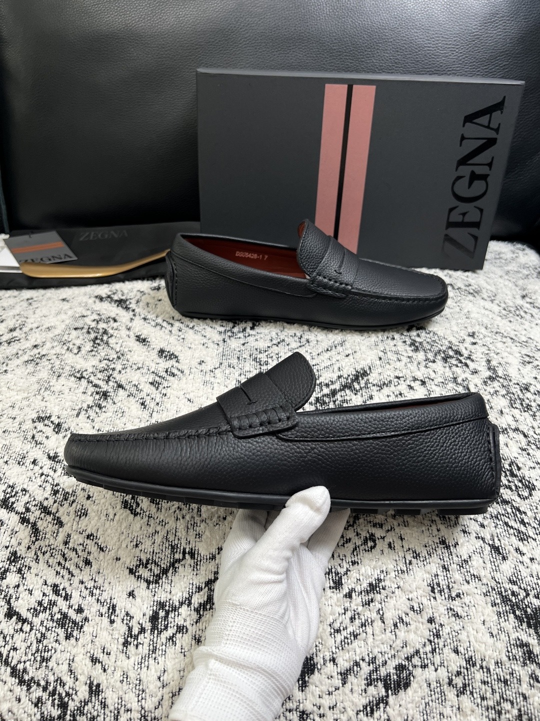 Zegna  高品质  顶级工艺品  杰尼亚  豆豆鞋专柜新款原厂配置，意大利进口牛皮面料，进口牛里垫，
