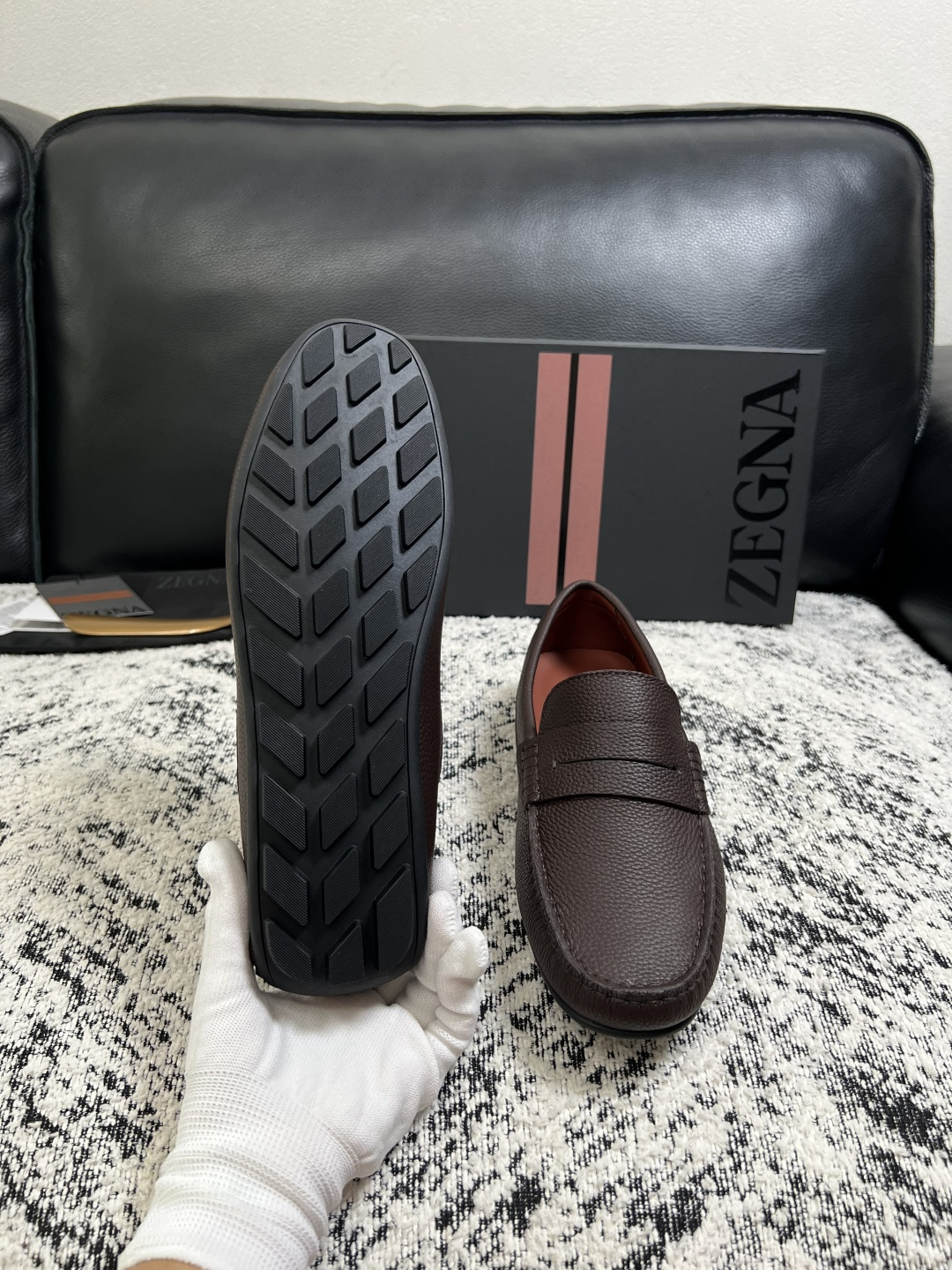 Zegna  高品质  顶级工艺品  杰尼亚  豆豆鞋专柜新款原厂配置，意大利进口牛皮面料，进口牛里垫，