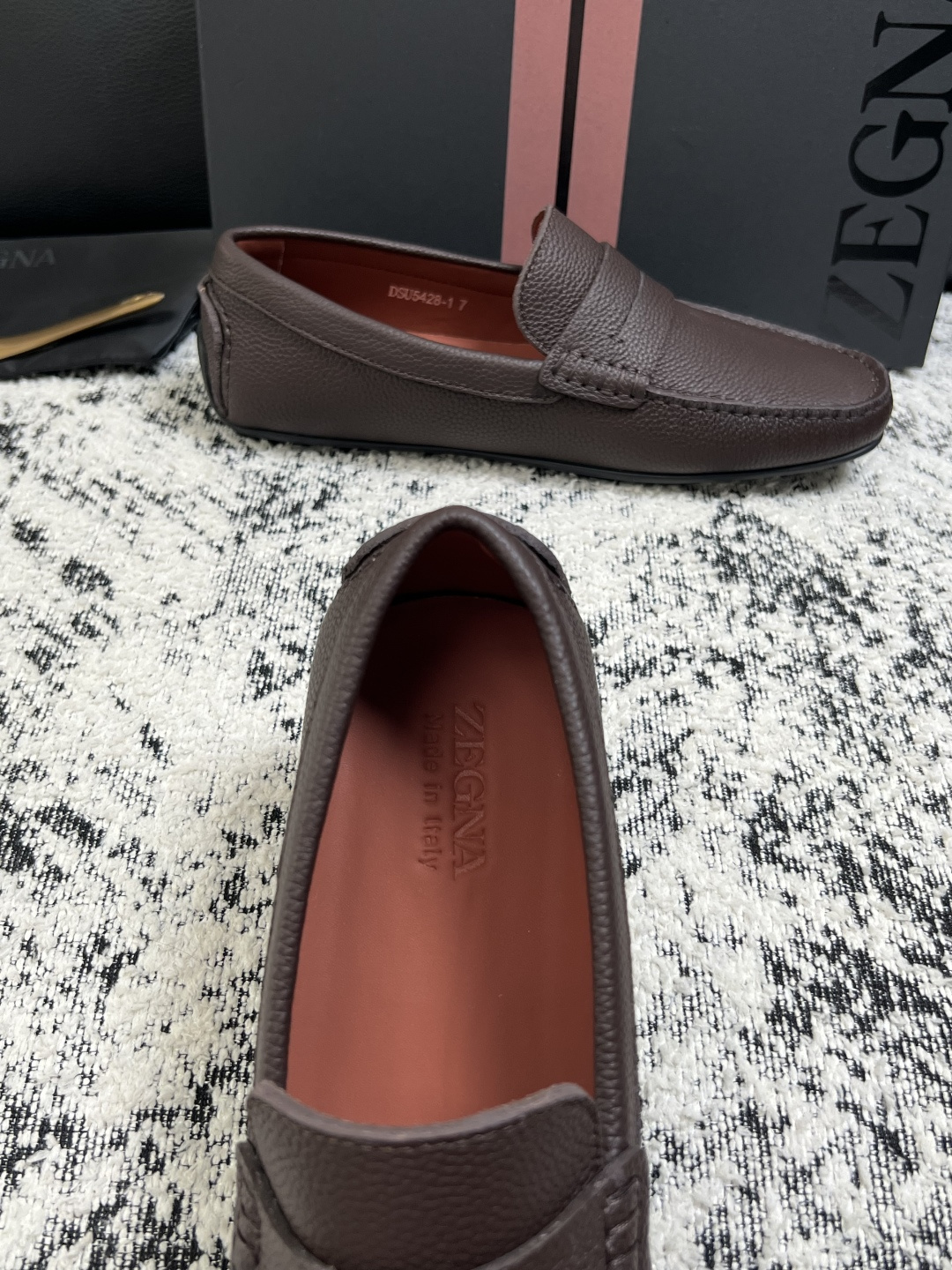 Zegna  高品质  顶级工艺品  杰尼亚  豆豆鞋专柜新款原厂配置，意大利进口牛皮面料，进口牛里垫，